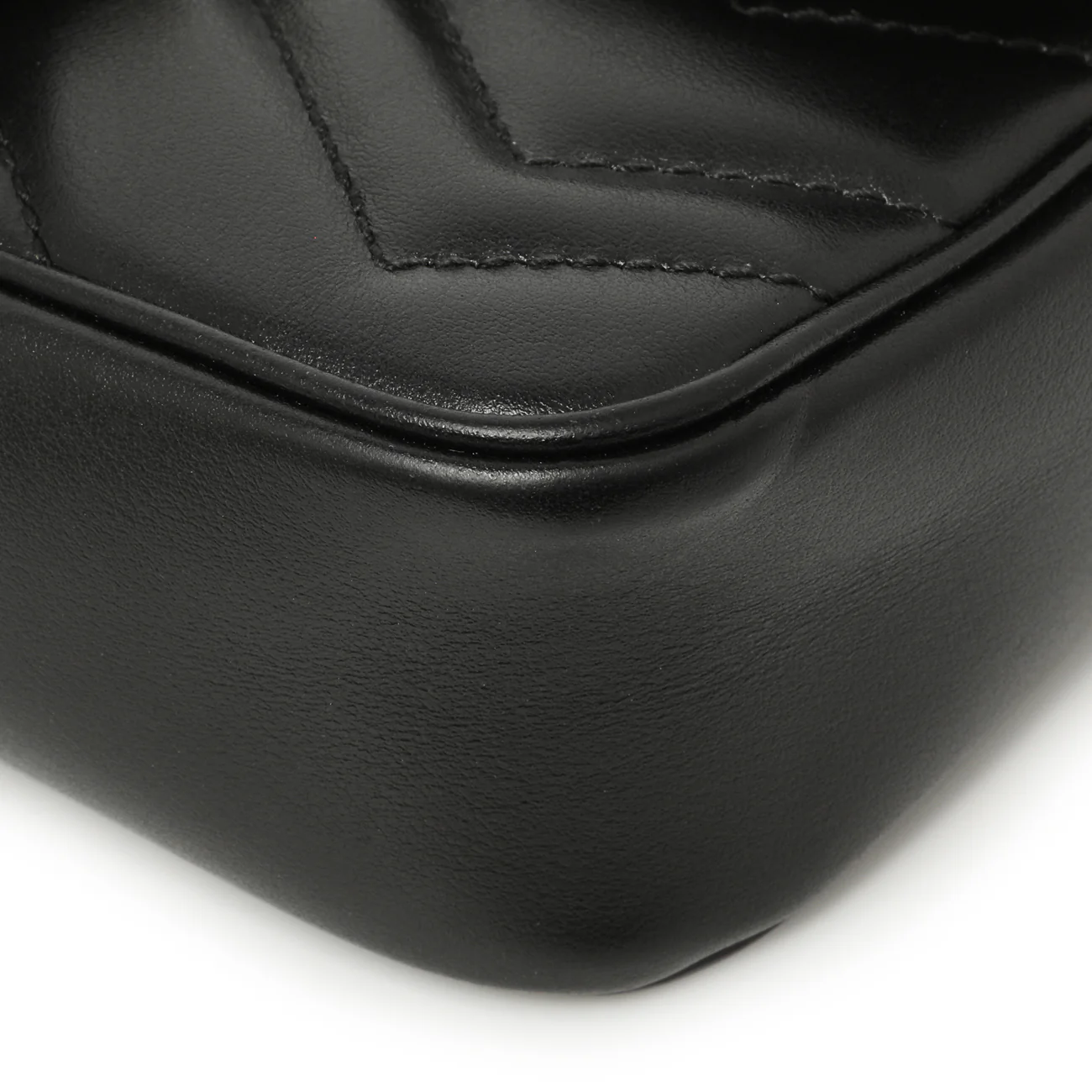 Gucci Black Calfskin Matelasse Super Mini GG Marmont - Image 5