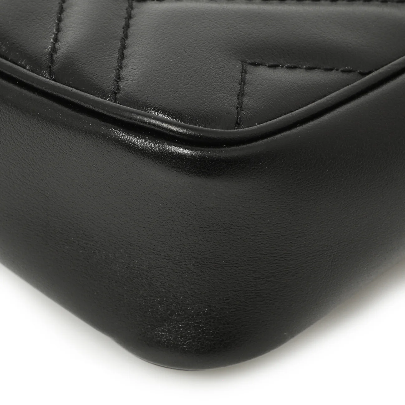 Gucci Black Calfskin Matelasse Super Mini GG Marmont - Image 6