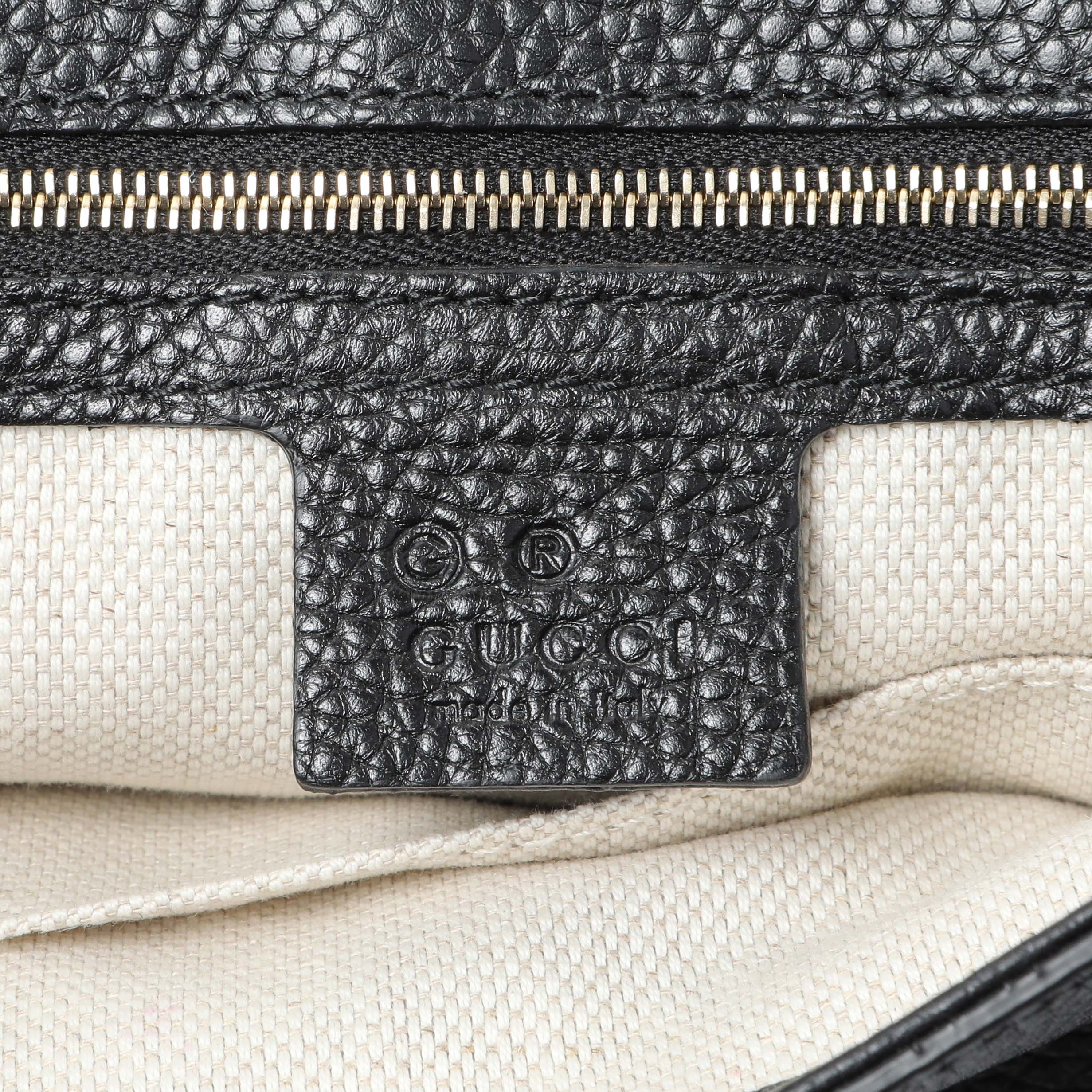 Gucci Black Pebbled Calfskin Medium Soho Flap Crossbody - Image 5