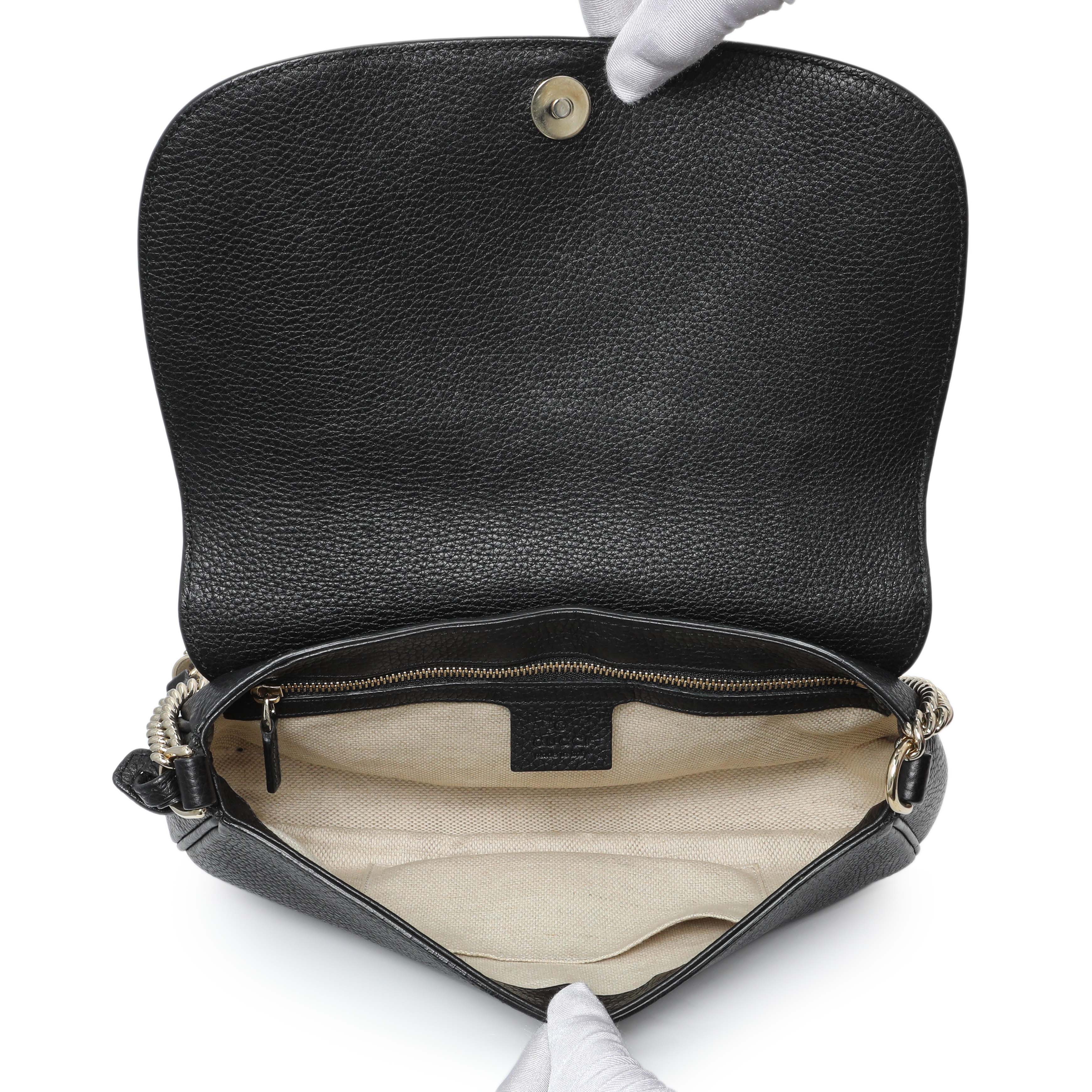 Gucci Black Pebbled Calfskin Medium Soho Flap Crossbody - Image 4