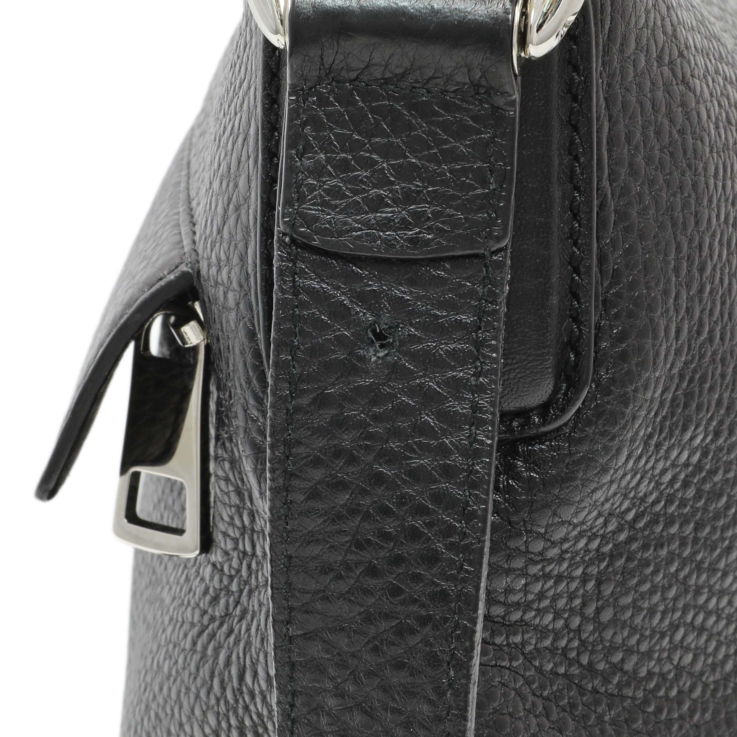 Gucci Black Pebbled Calfskin Medium Soho Messenger Bag - Image 11