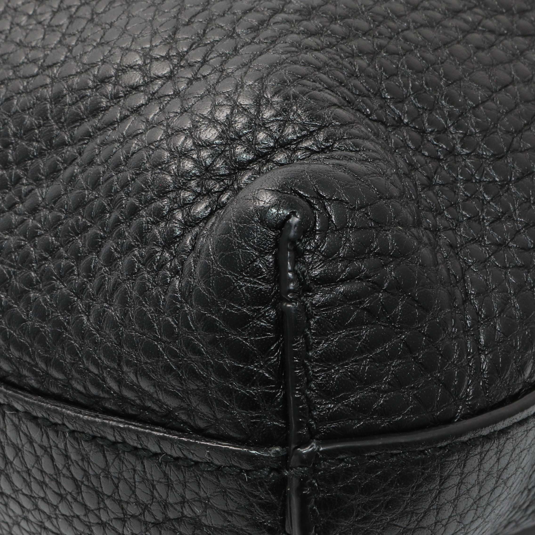 Gucci Black Pebbled Calfskin Medium Soho Messenger Bag - Image 7