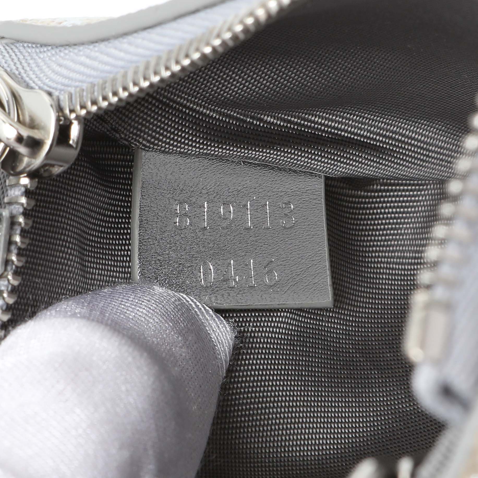 Gucci Emblem Key Pouch - Image 6