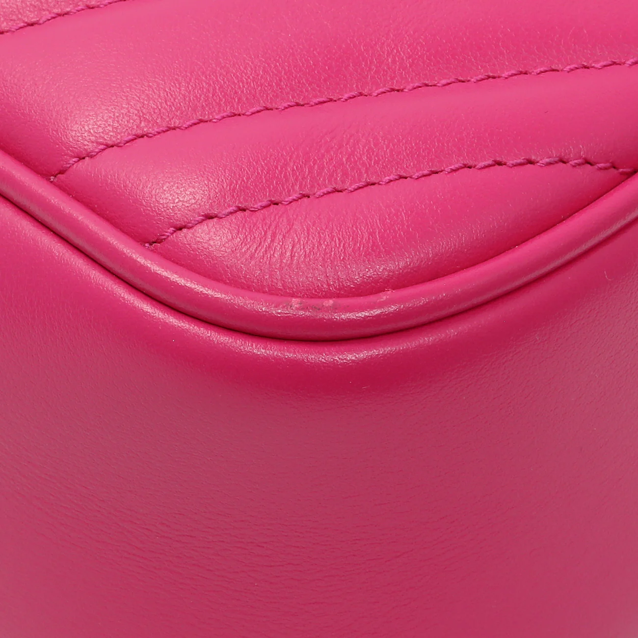 Gucci Fuxia Calfskin Marmont Chain Bag - Image 6