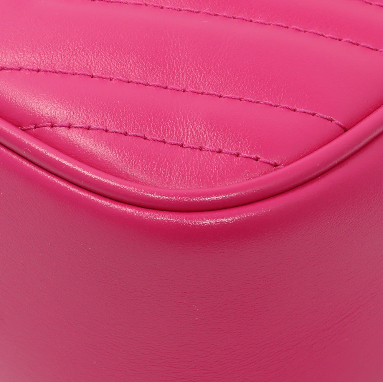Gucci Fuxia Calfskin Marmont Chain Bag - Image 7