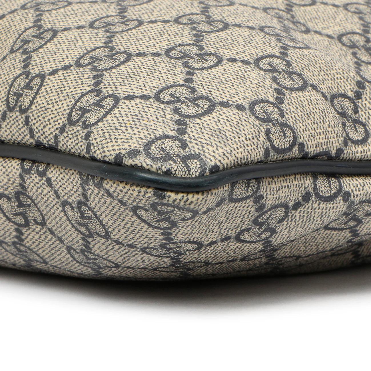 Gucci GG Plus Monogram Large Flat Messenger Bag - Image 5