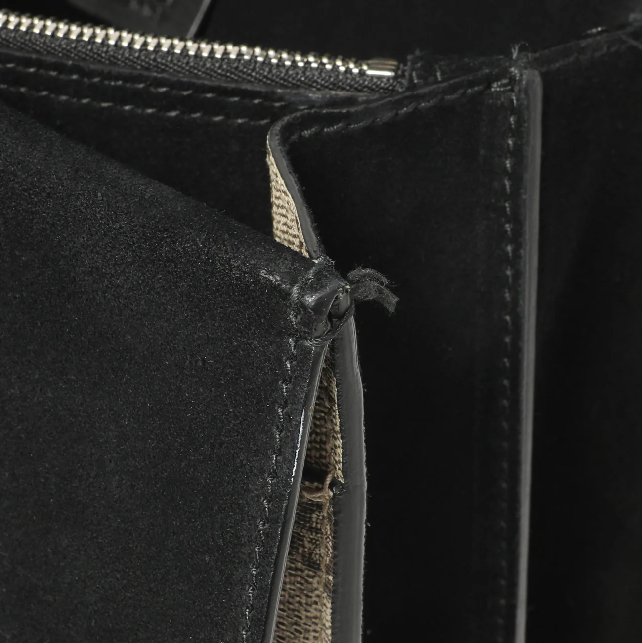 Gucci GG Supreme Monogram Medium Dionysus Shoulder Bag - Image 11