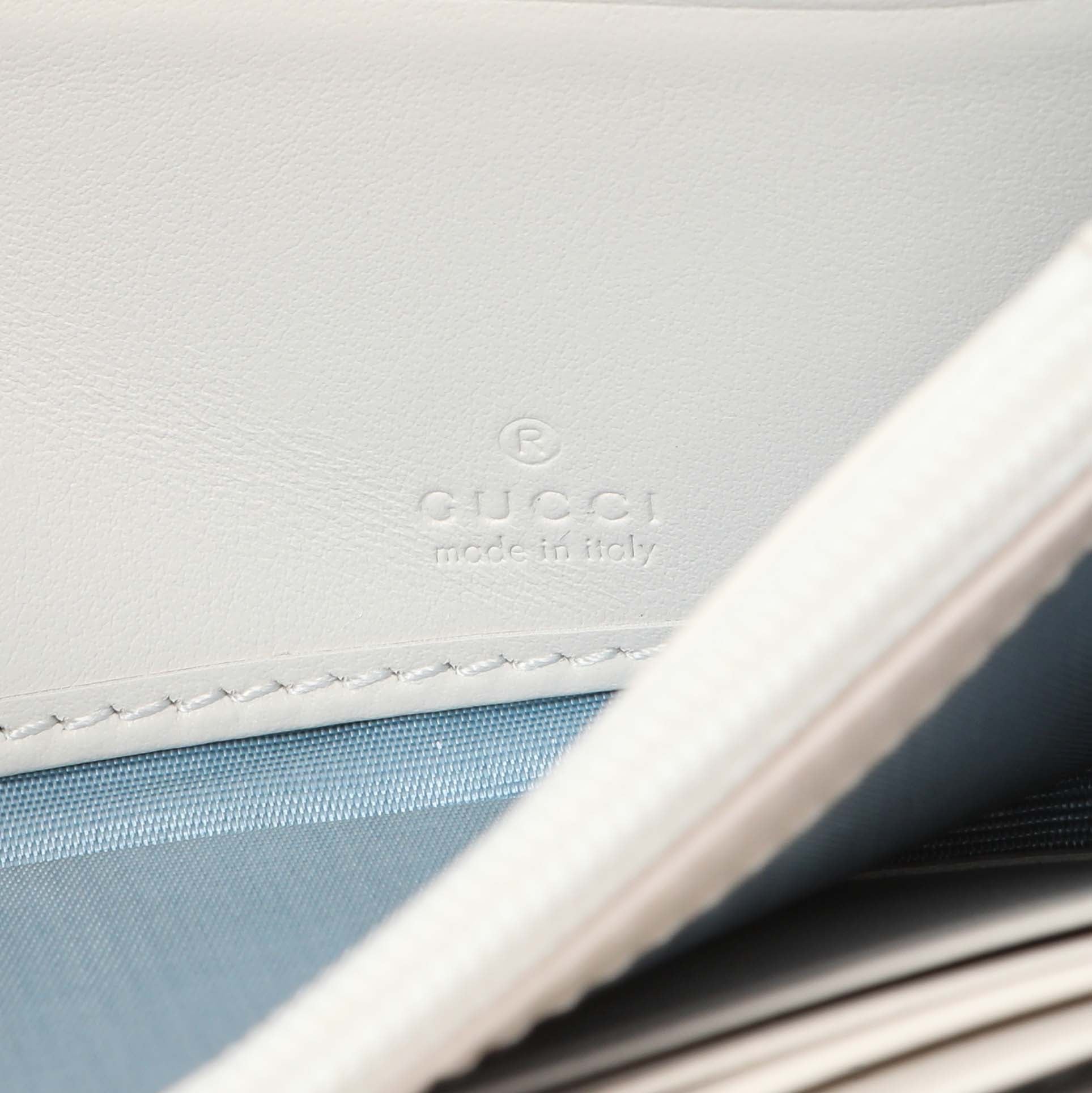 Gucci Ivory Calfskin Monogram Matelasse Diagonal GG Apple Marmont Continental Wallet - Image 5
