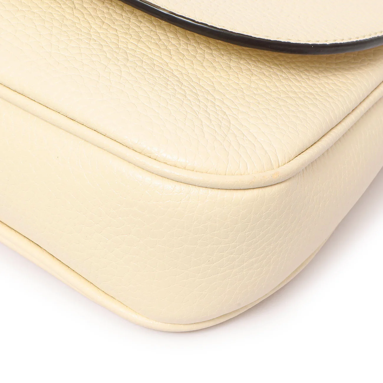 Gucci Ivory Pebbled Calfskin Medium Soho Flap Crossbody - Image 5