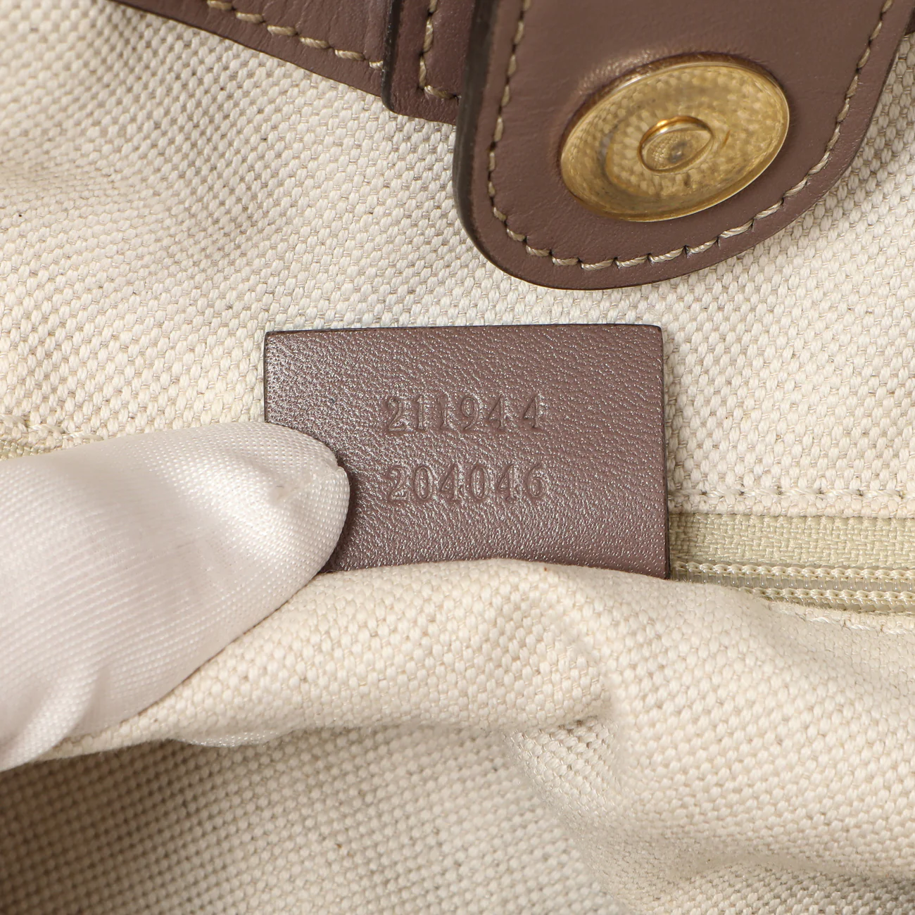 Gucci Mauve Monogram Medium Sukey - Image 10