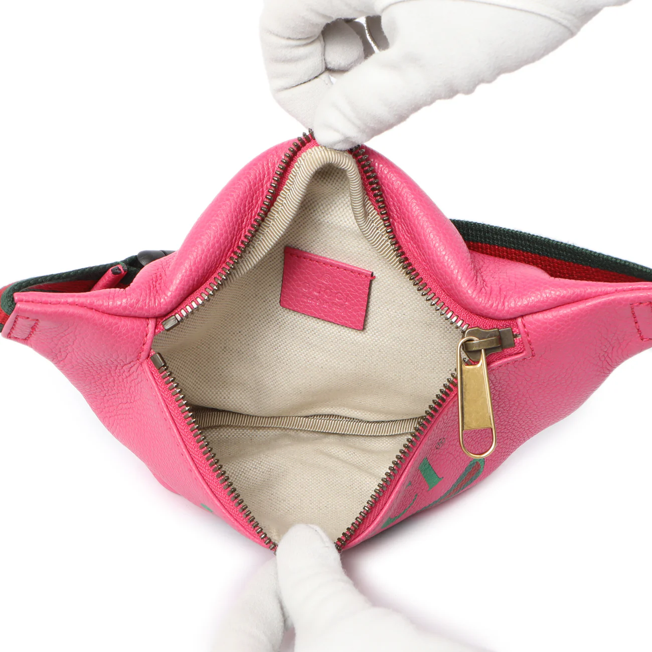 Gucci Pink Grained Calfskin Small Logo Belt Bag - Image 4