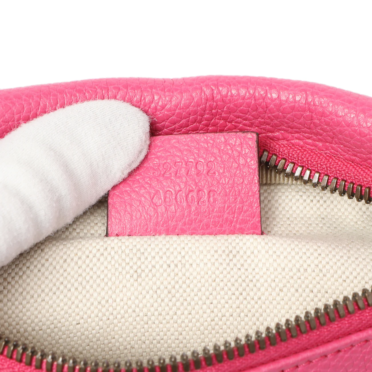 Gucci Pink Grained Calfskin Small Logo Belt Bag - Image 6