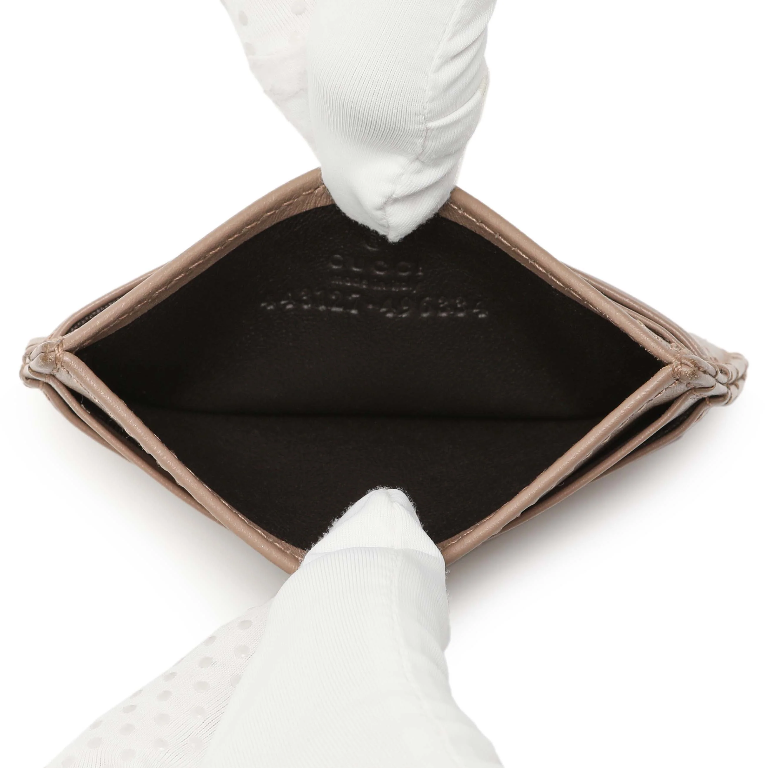 Gucci Porcelain Rose Calfskin Matelasse GG Marmont Card Holder - Image 12