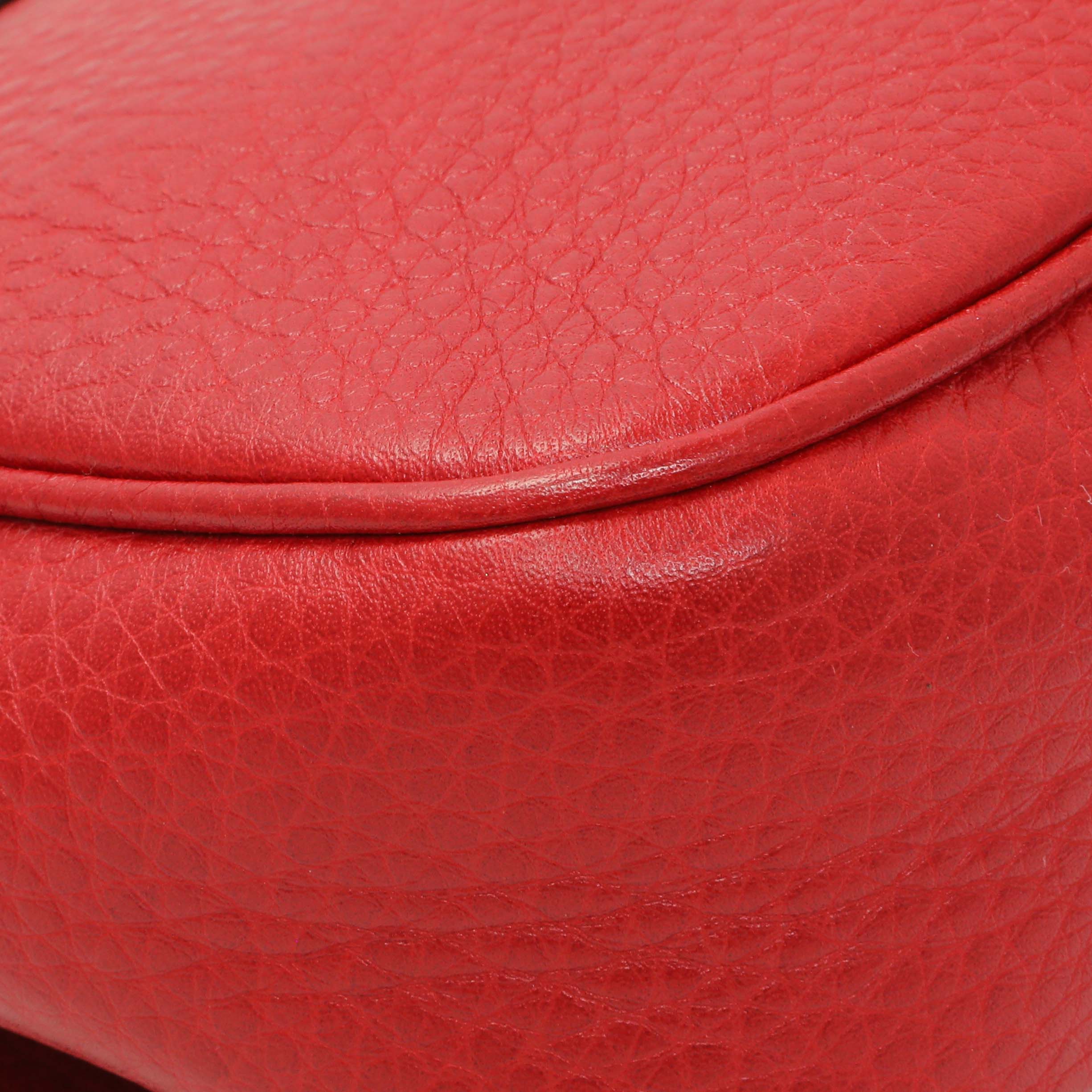 Gucci Red Pebbled Calfskin Small Soho Flap Crossbody - Image 6