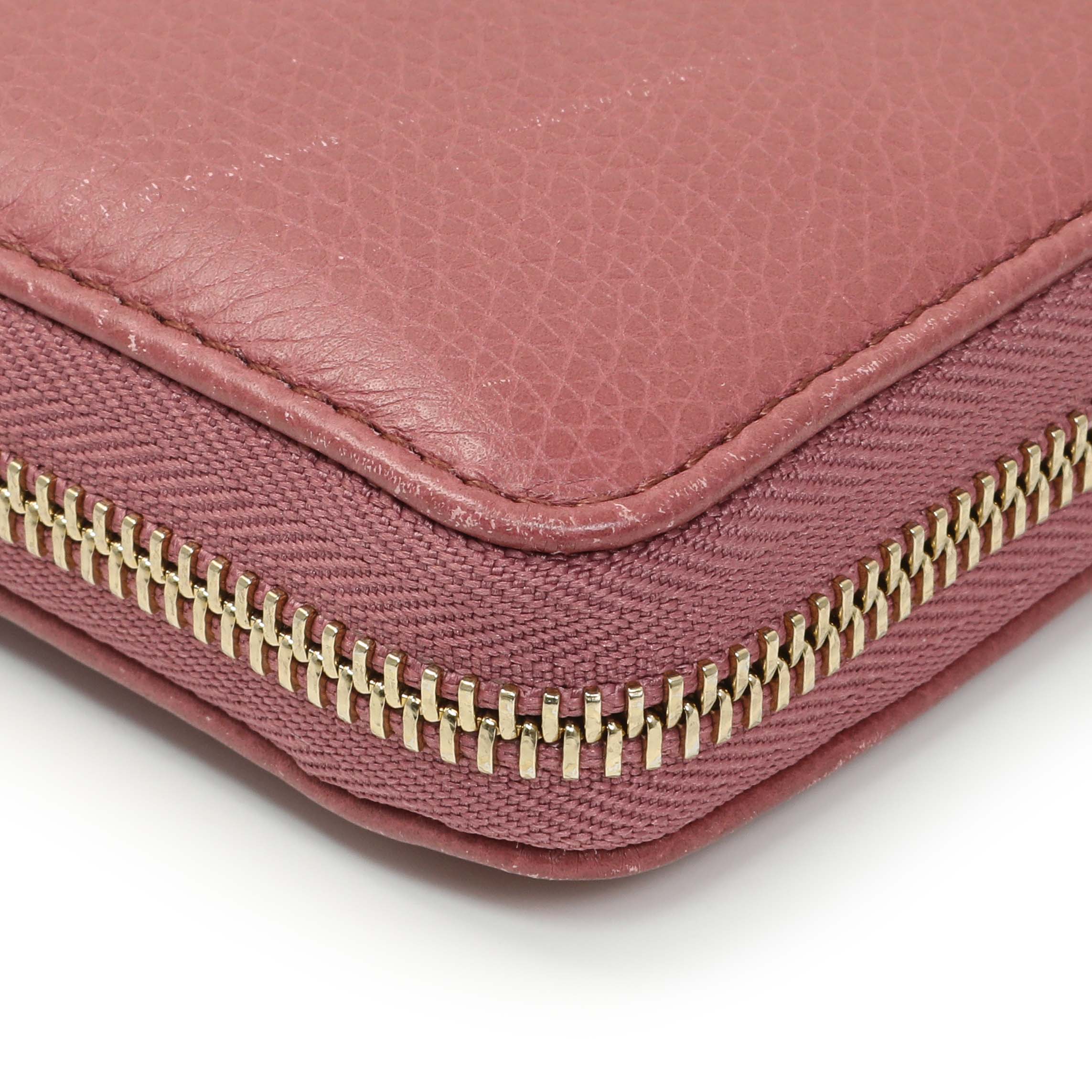 Gucci Rose Pebbled Calfskin Soho Zip Around Wallet - Image 6
