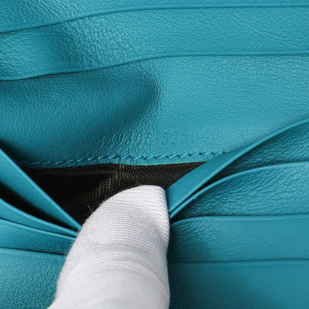 Gucci Teal Microguccissima Compact Wallet - Image 6