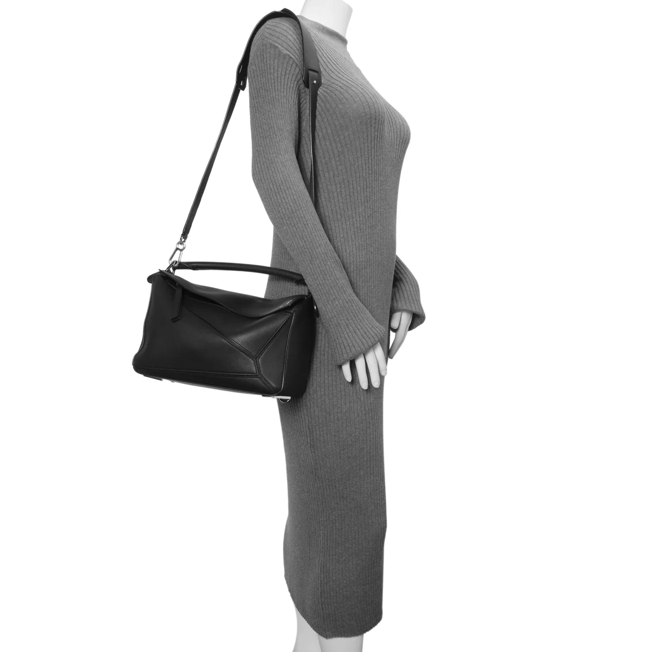 Loewe Black Calfskin Medium Puzzle Bag - Image 16
