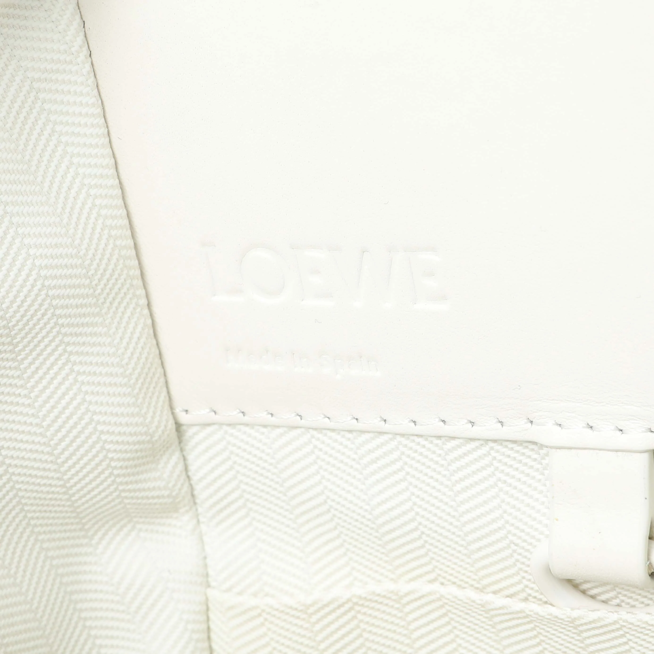 Loewe White Calfskin Compact Hammock Shoulder Bag - Image 6