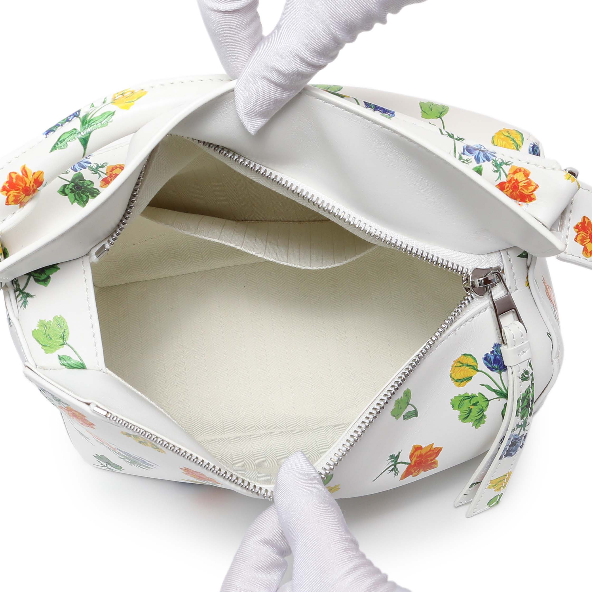Loewe White Flower Print Calfskin Small Puzzle Edge Bag - Image 8