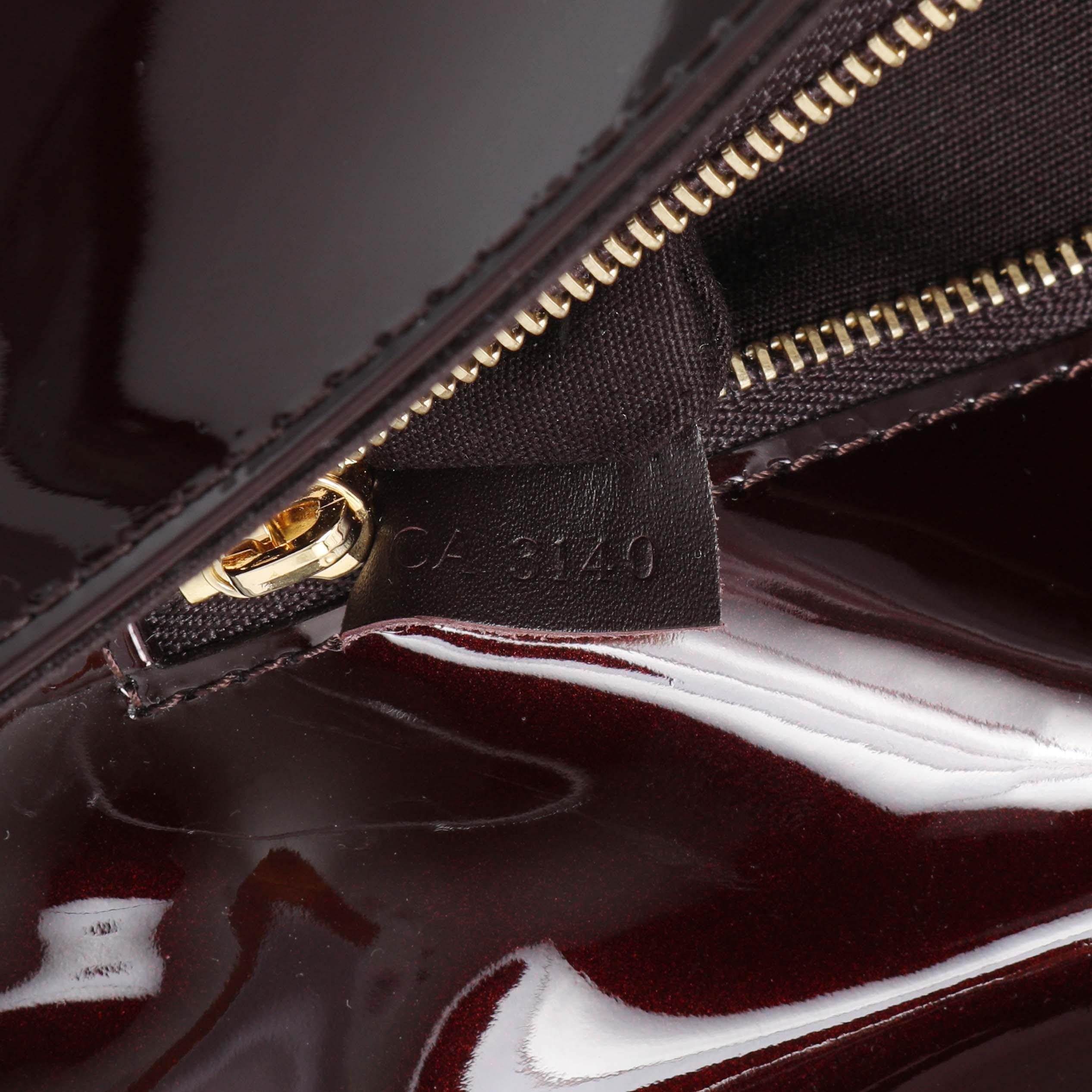 Louis Vuitton Amarante Patent Sobe Clutch - Image 6