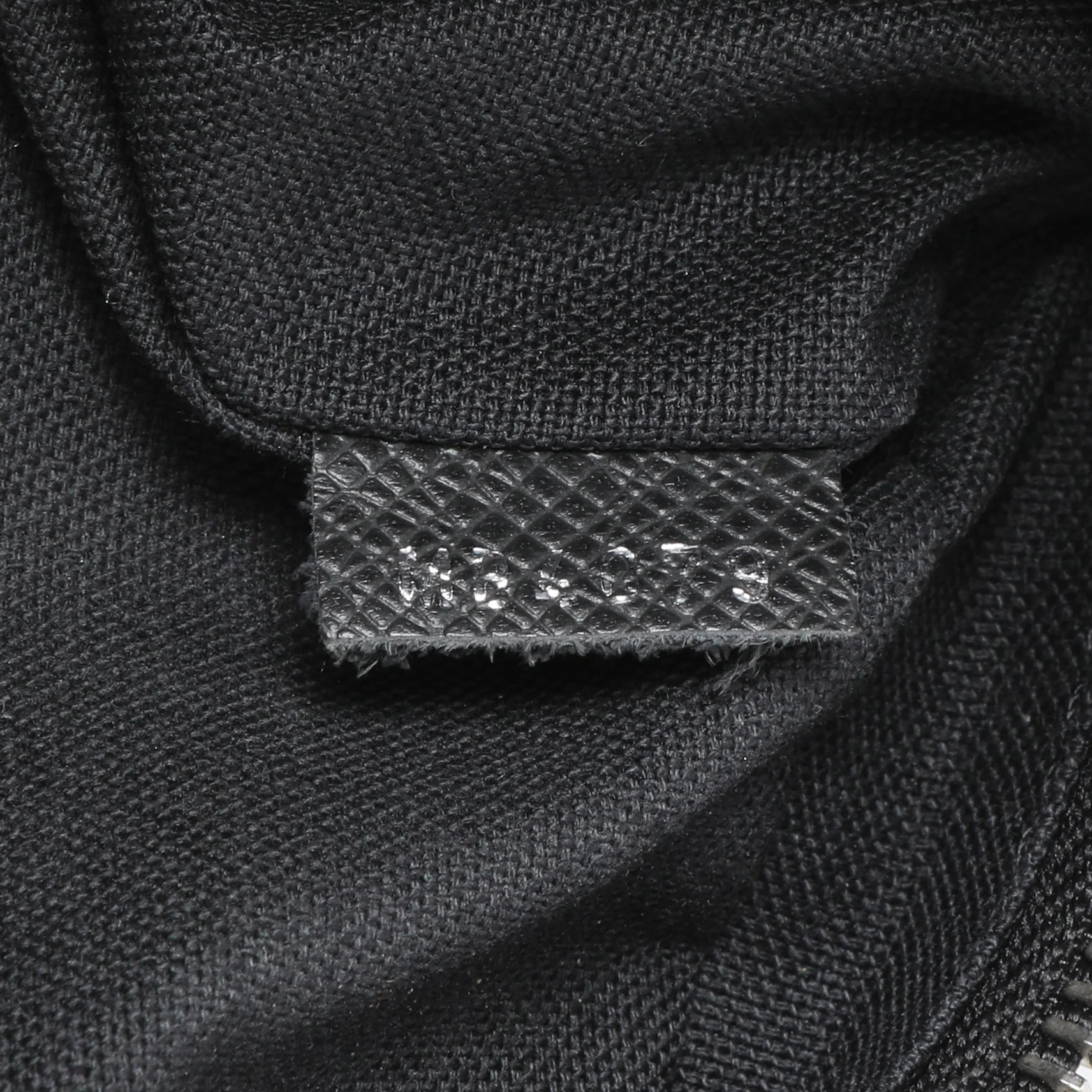 Louis Vuitton Ardoise Taiga Dimitri Messenger - Image 10