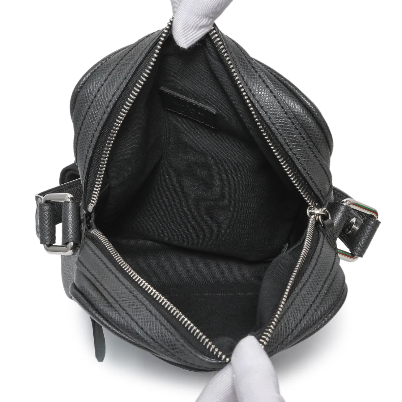 Louis Vuitton Ardoise Taiga Dimitri Messenger - Image 8