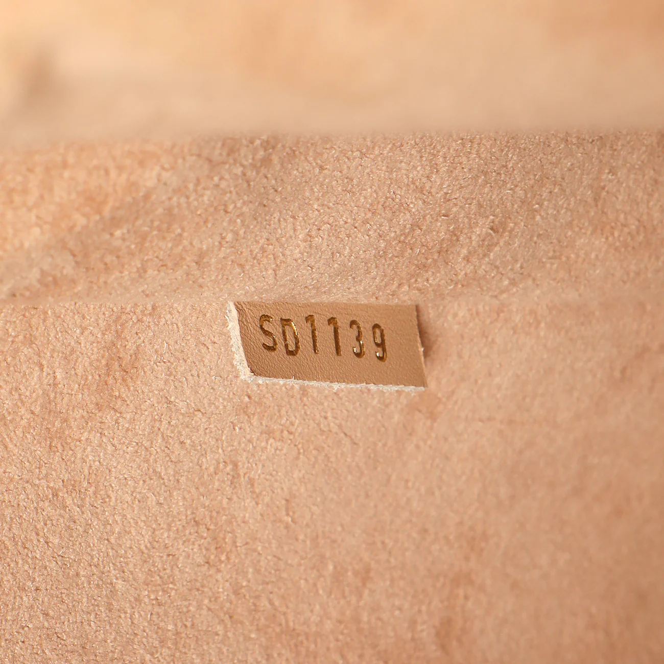Louis Vuitton Beige Empreinte V Tote MM - Image 10