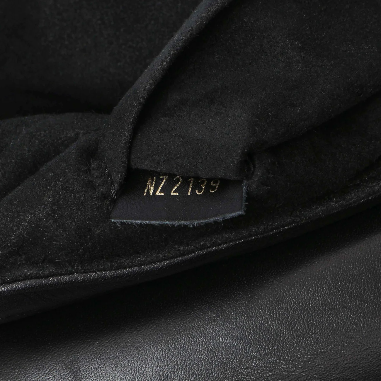 Louis Vuitton Black Calfskin New Wave Chain PM - Image 7