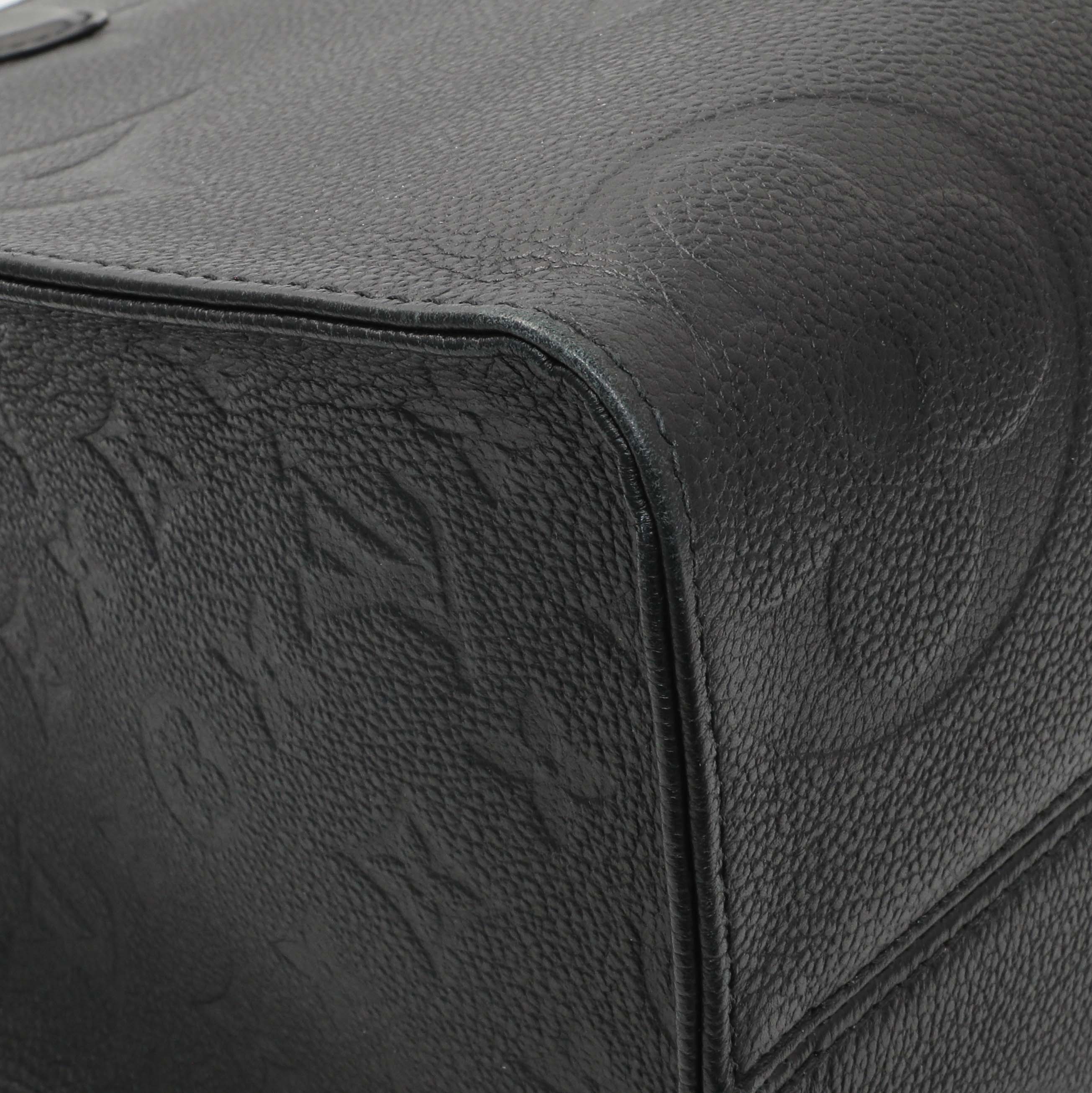 Louis Vuitton Black Empreinte Monogram Giant OnTheGo MM - Image 4