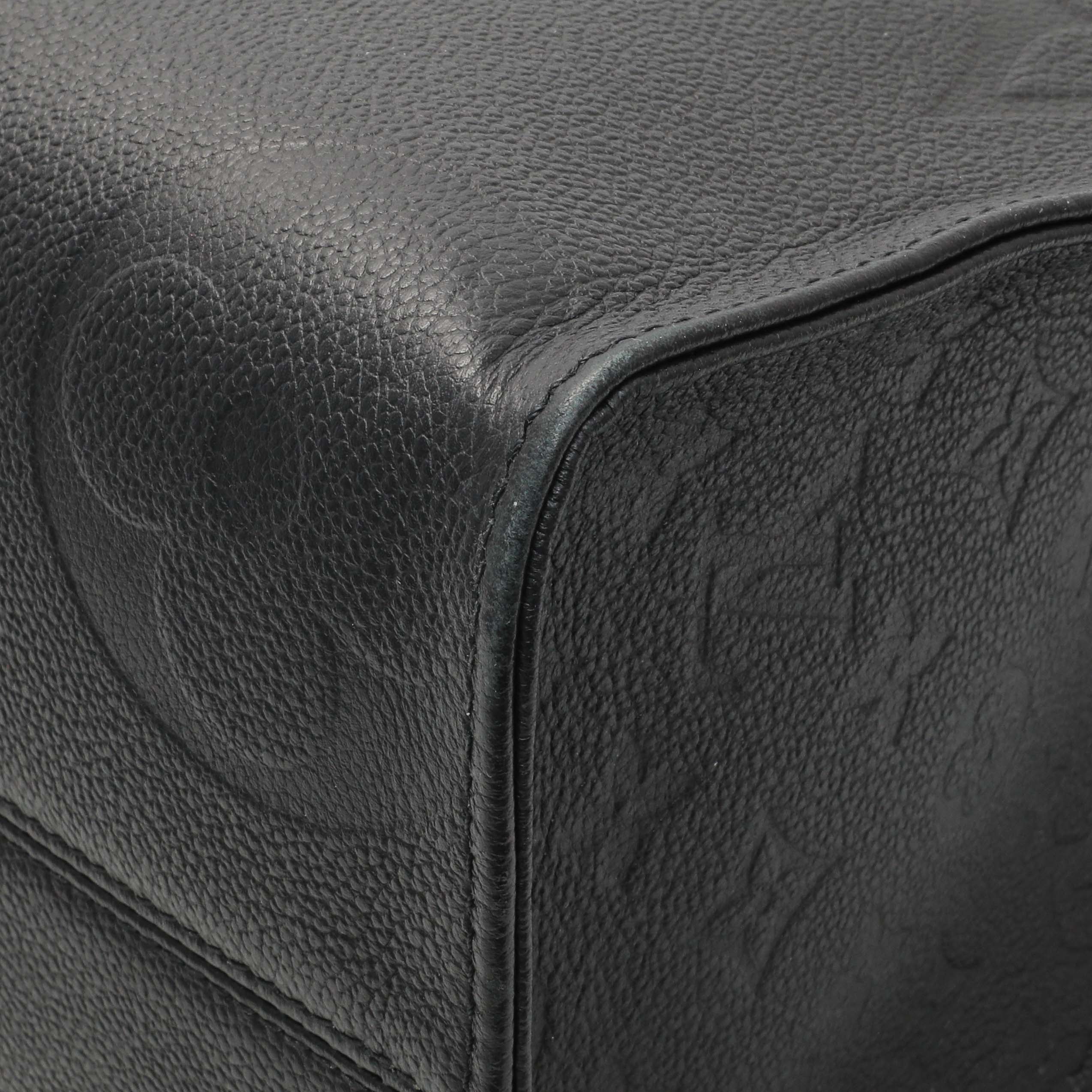 Louis Vuitton Black Empreinte Monogram Giant OnTheGo MM - Image 7