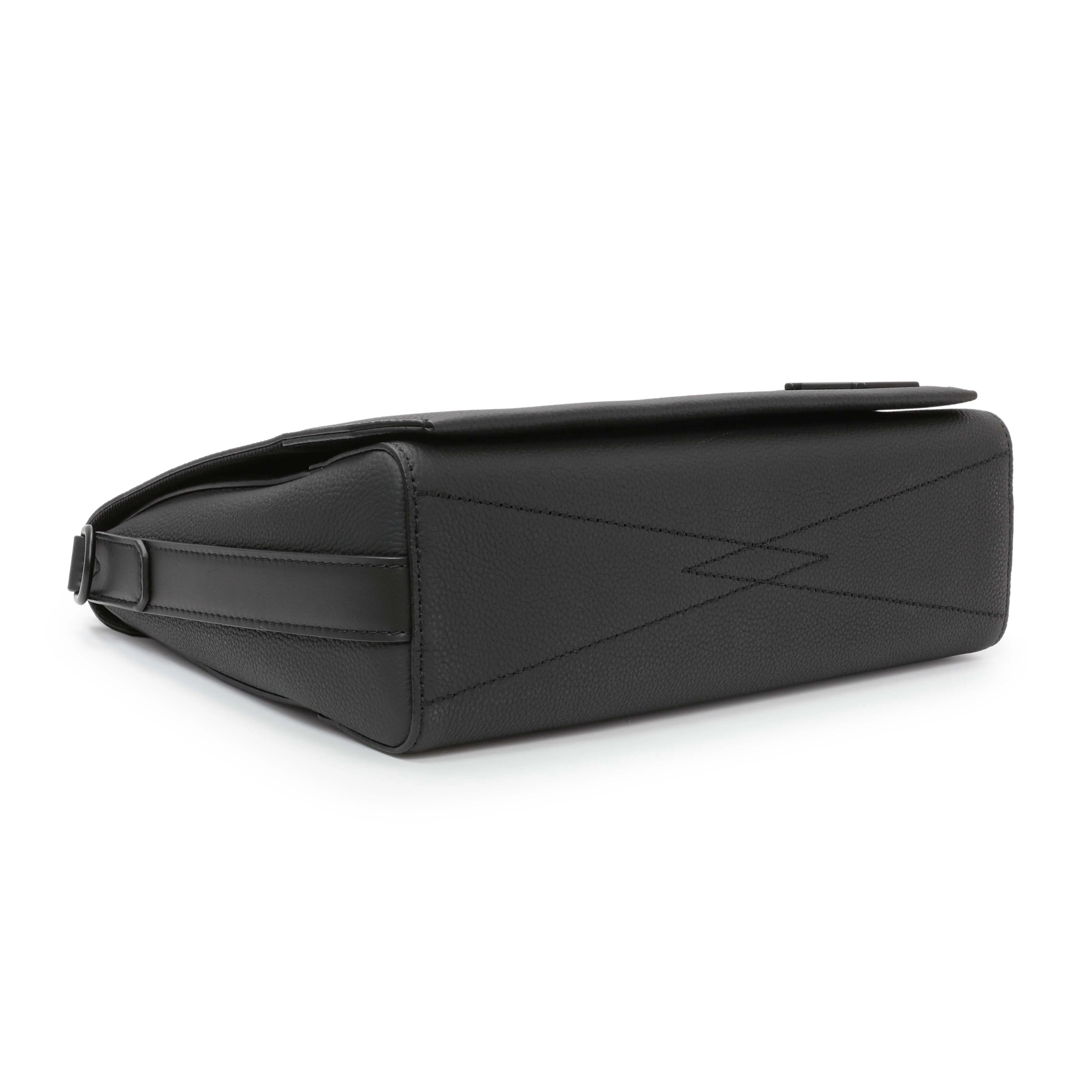 Louis Vuitton Black Grained Calfskin Aerogram Takeoff Messenger - Image 3