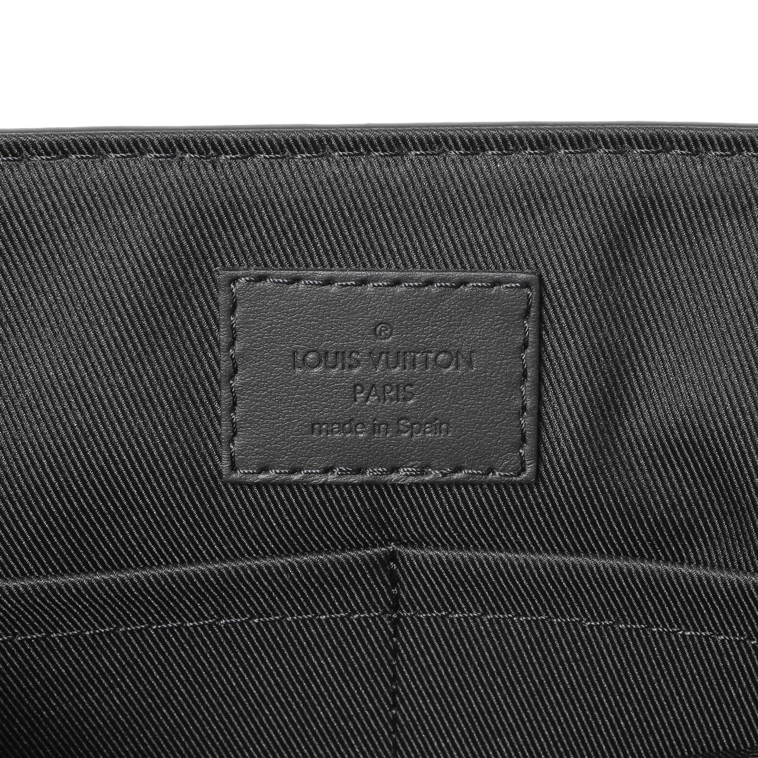 Louis Vuitton Black Grained Calfskin Aerogram Takeoff Messenger - Image 5