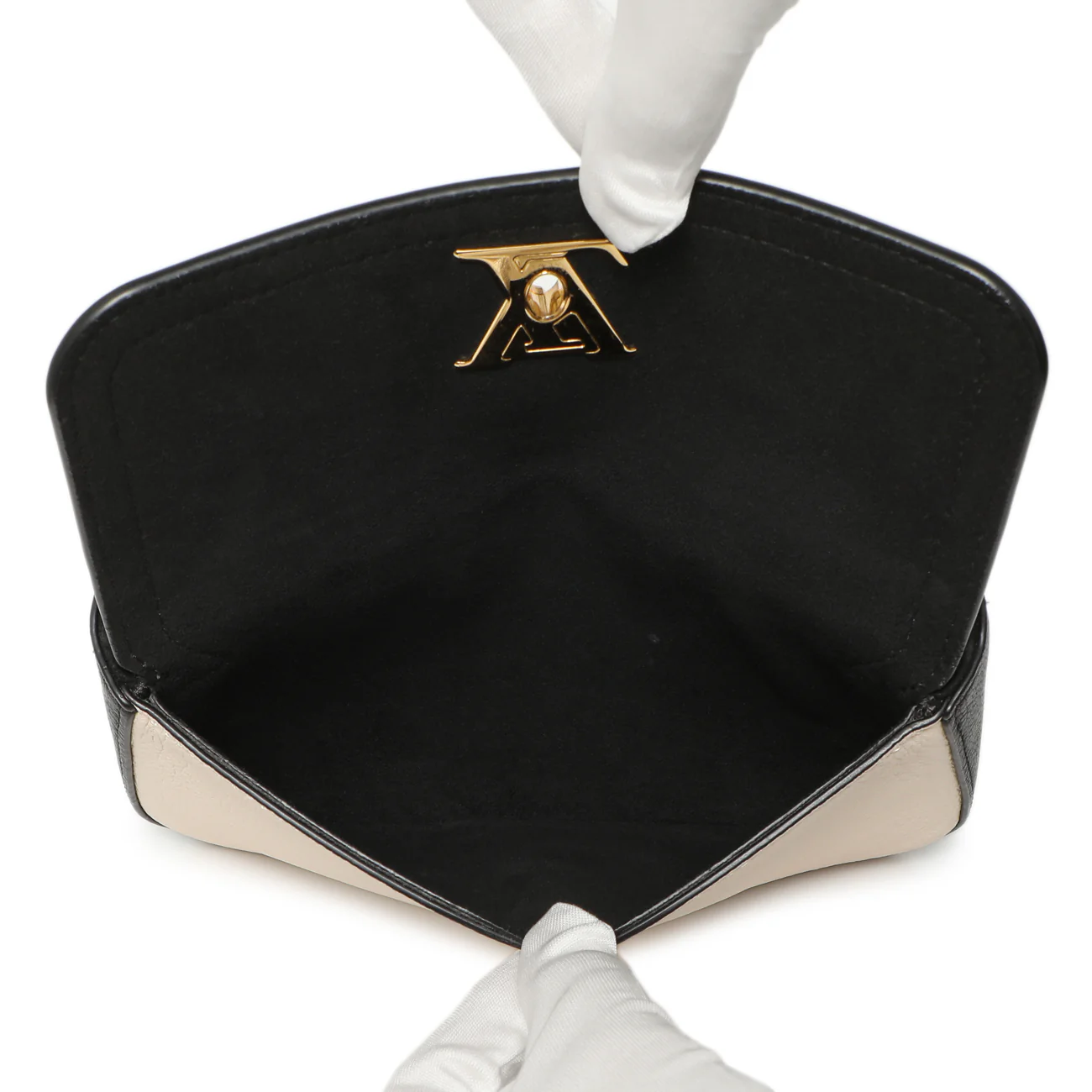 Louis Vuitton Black Grained Calfskin Lockme Chain Phone Pouch - Image 4