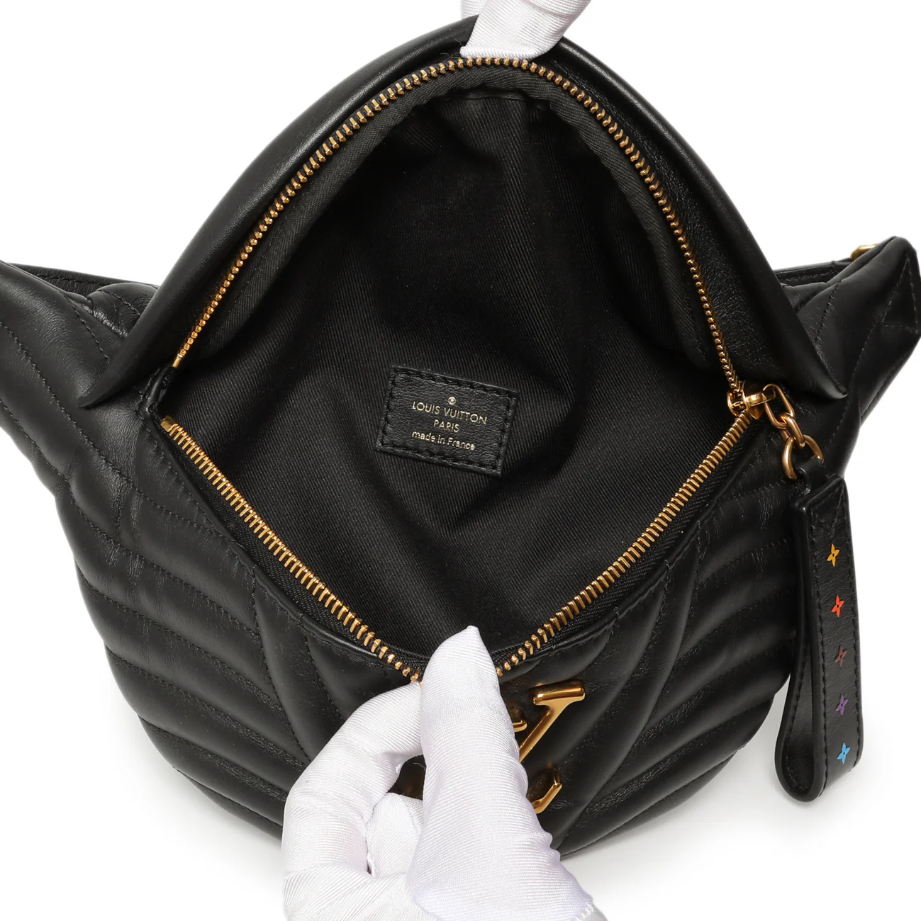 Louis Vuitton Black Quilted Calfskin New Wave Bumbag - Image 4