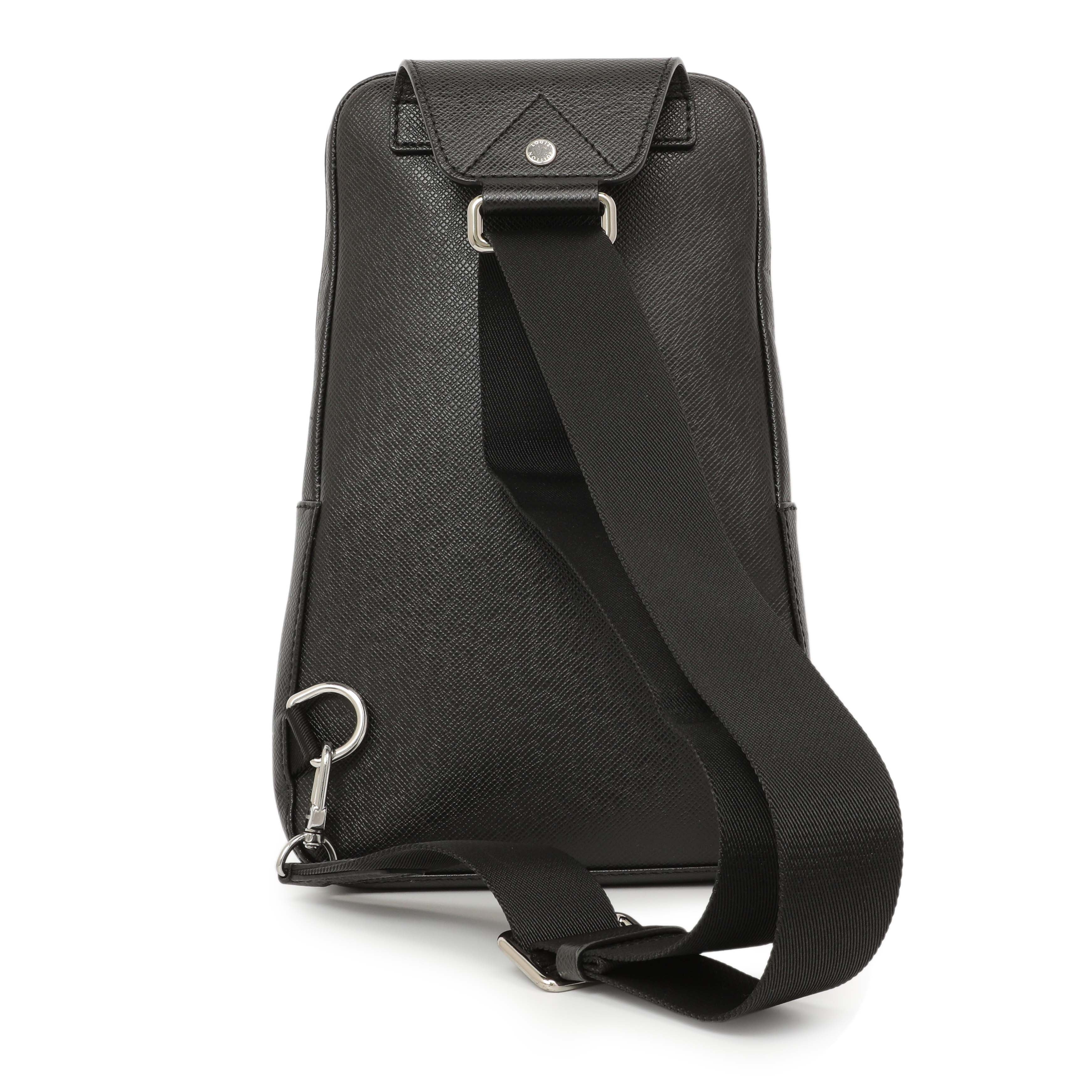 Louis Vuitton Black Taiga Avenue Sling - Image 2
