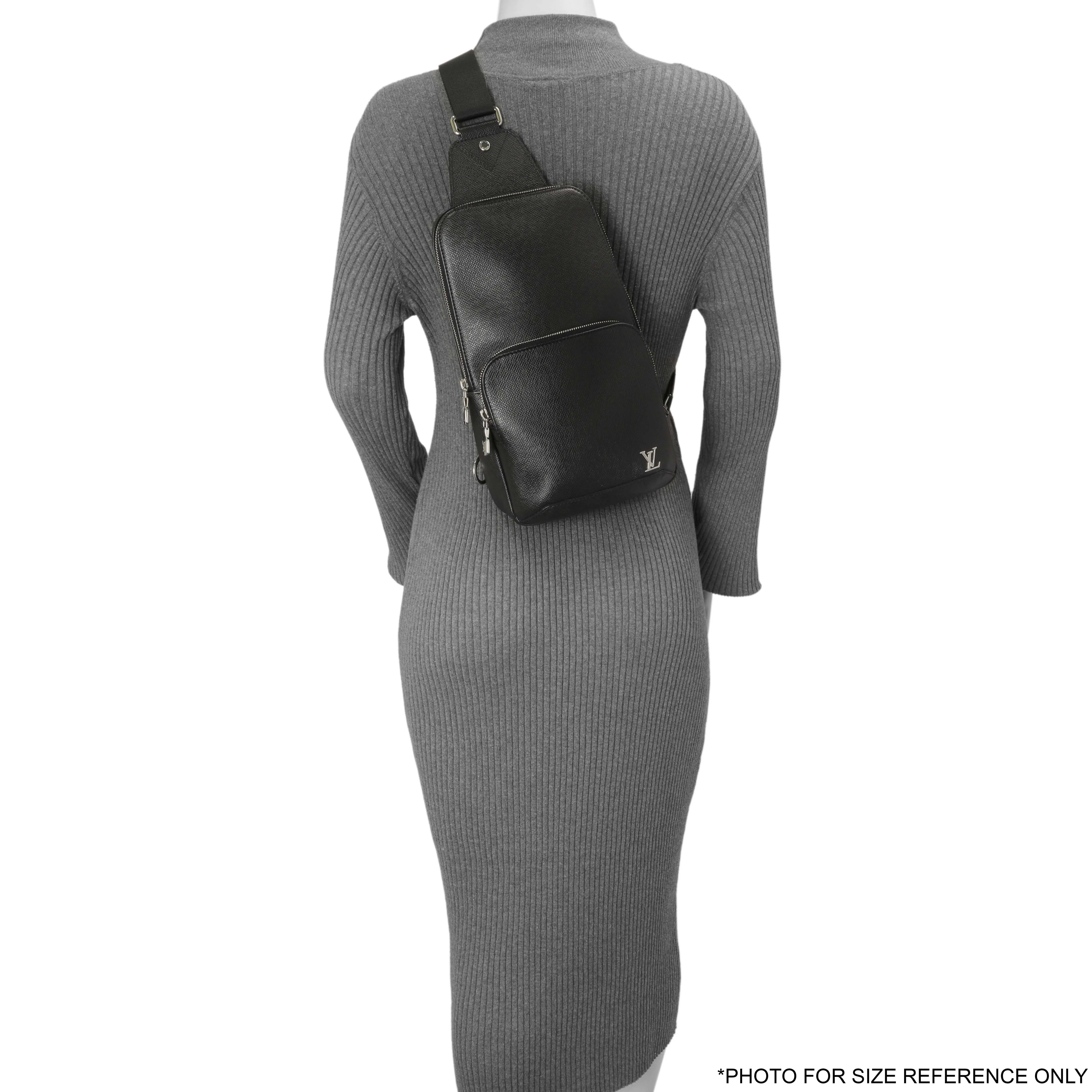 Louis Vuitton Black Taiga Avenue Sling - Image 7