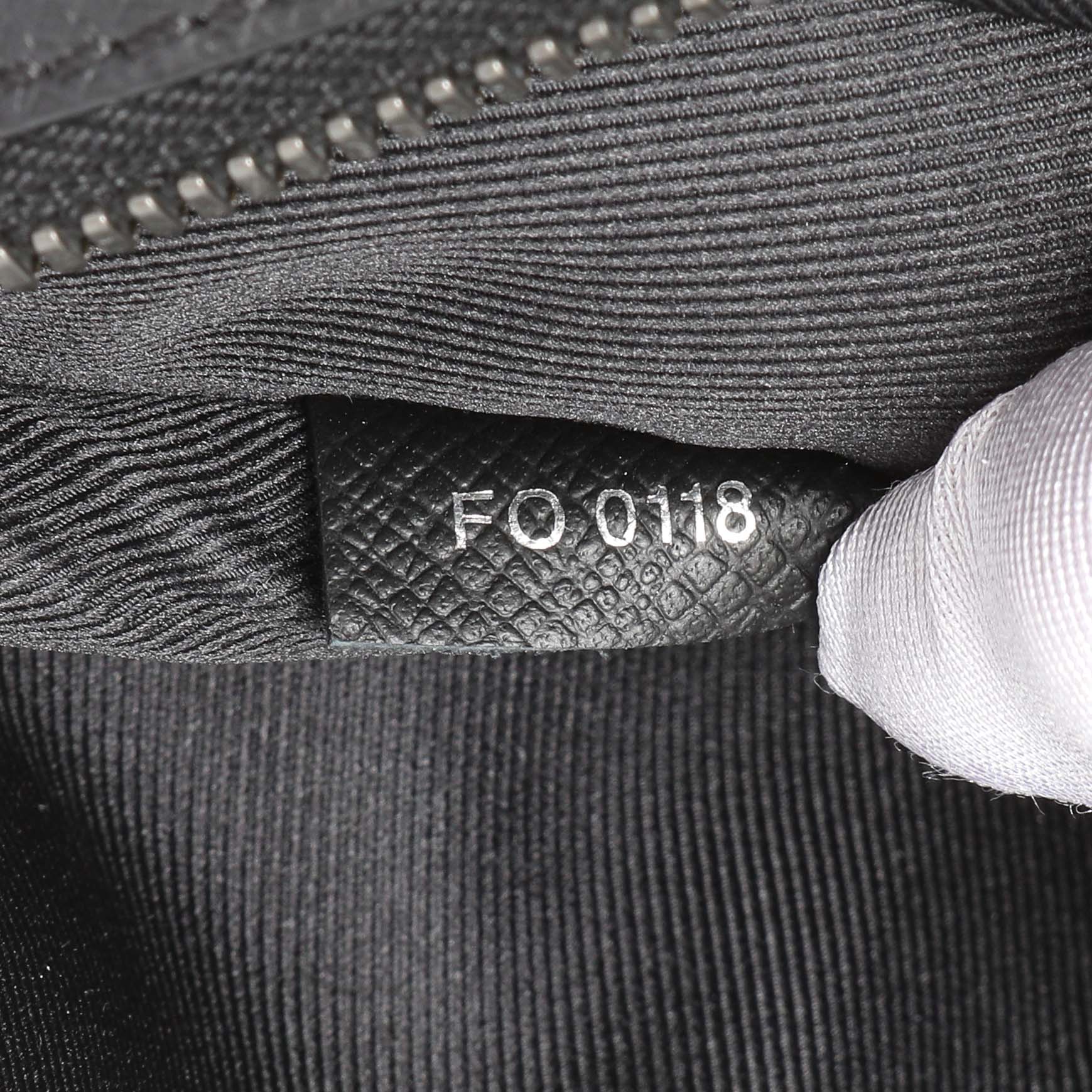 Louis Vuitton Black Taiga Outdoor Cabas - Image 13