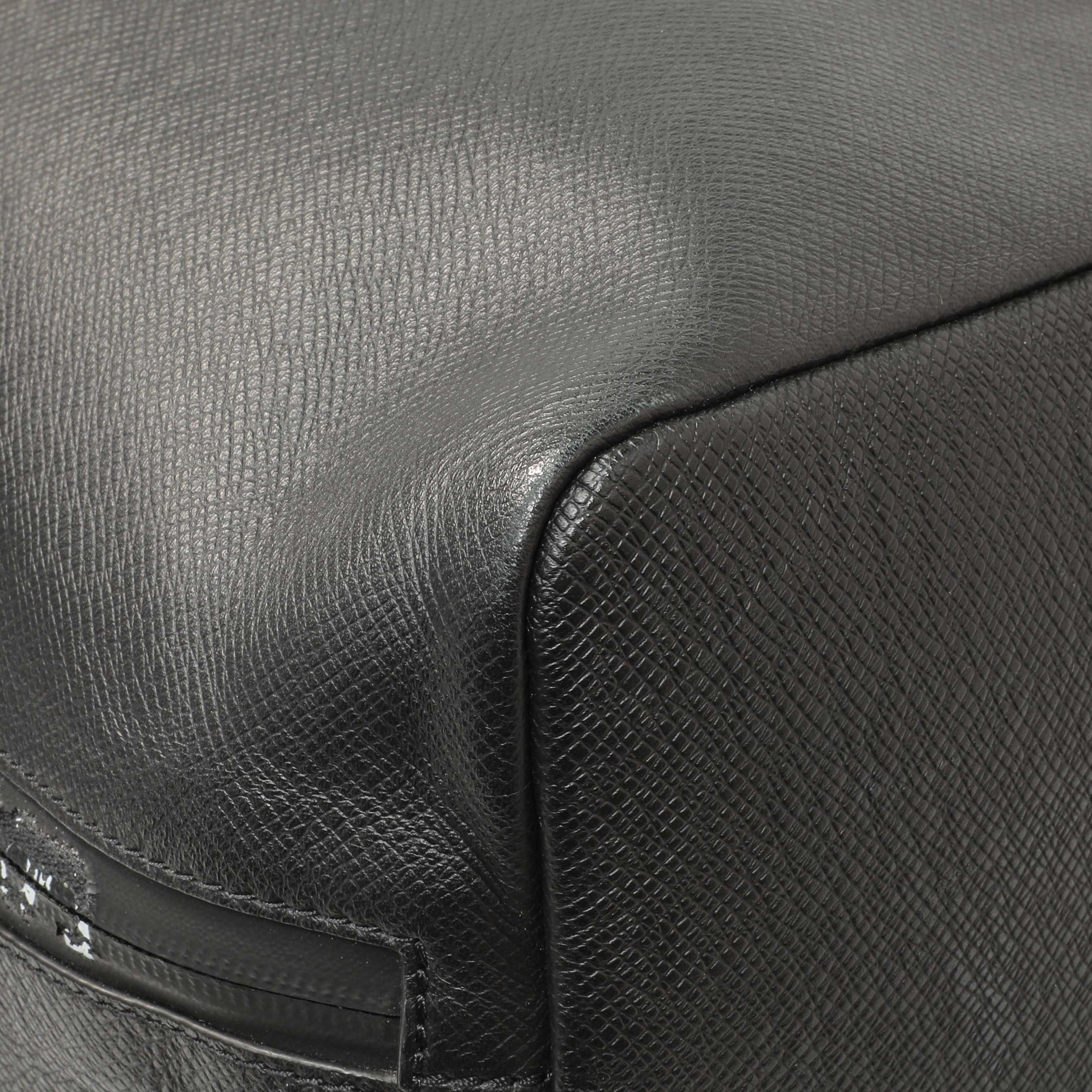Louis Vuitton Black Taiga Outdoor Cabas - Image 4
