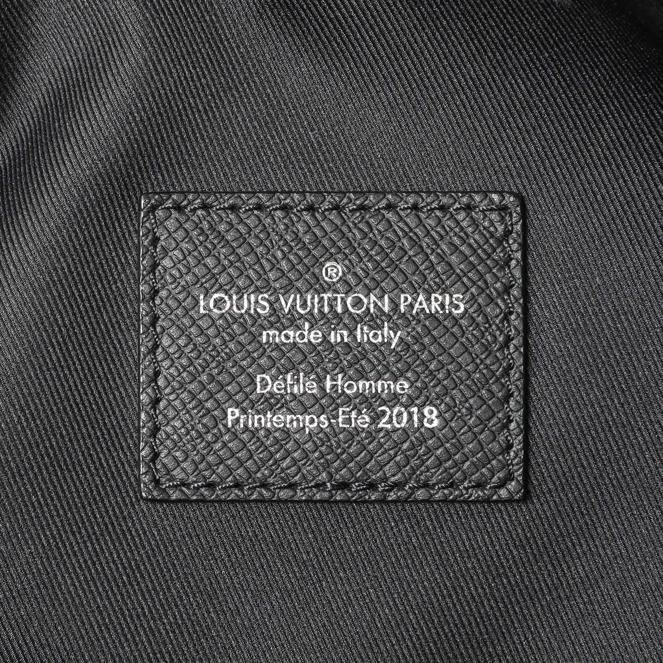 Louis Vuitton Black Taiga Outdoor Cabas - Image 9