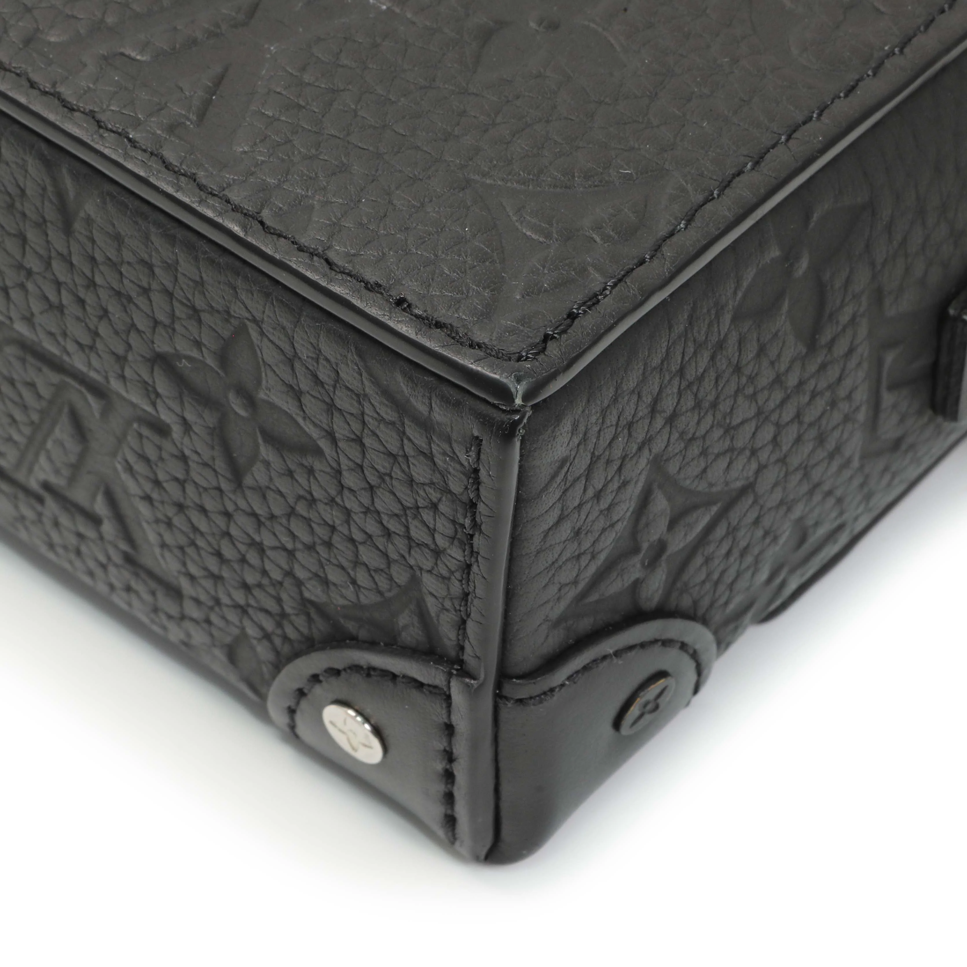 Louis Vuitton Black Taurillon Monogram Steamer Wearable Wallet - Image 7