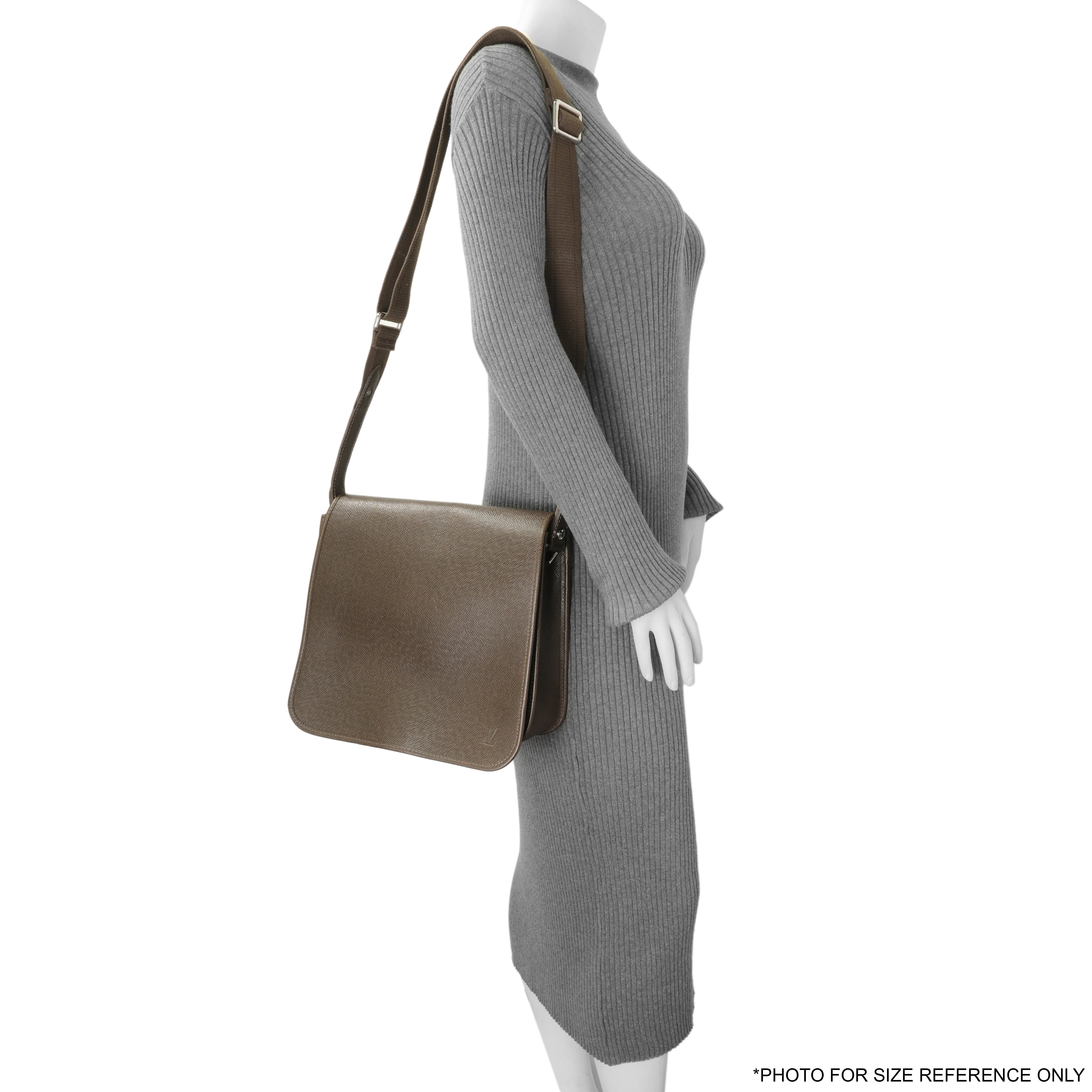 Louis Vuitton Brown Taiga Andrei Messenger - Image 13