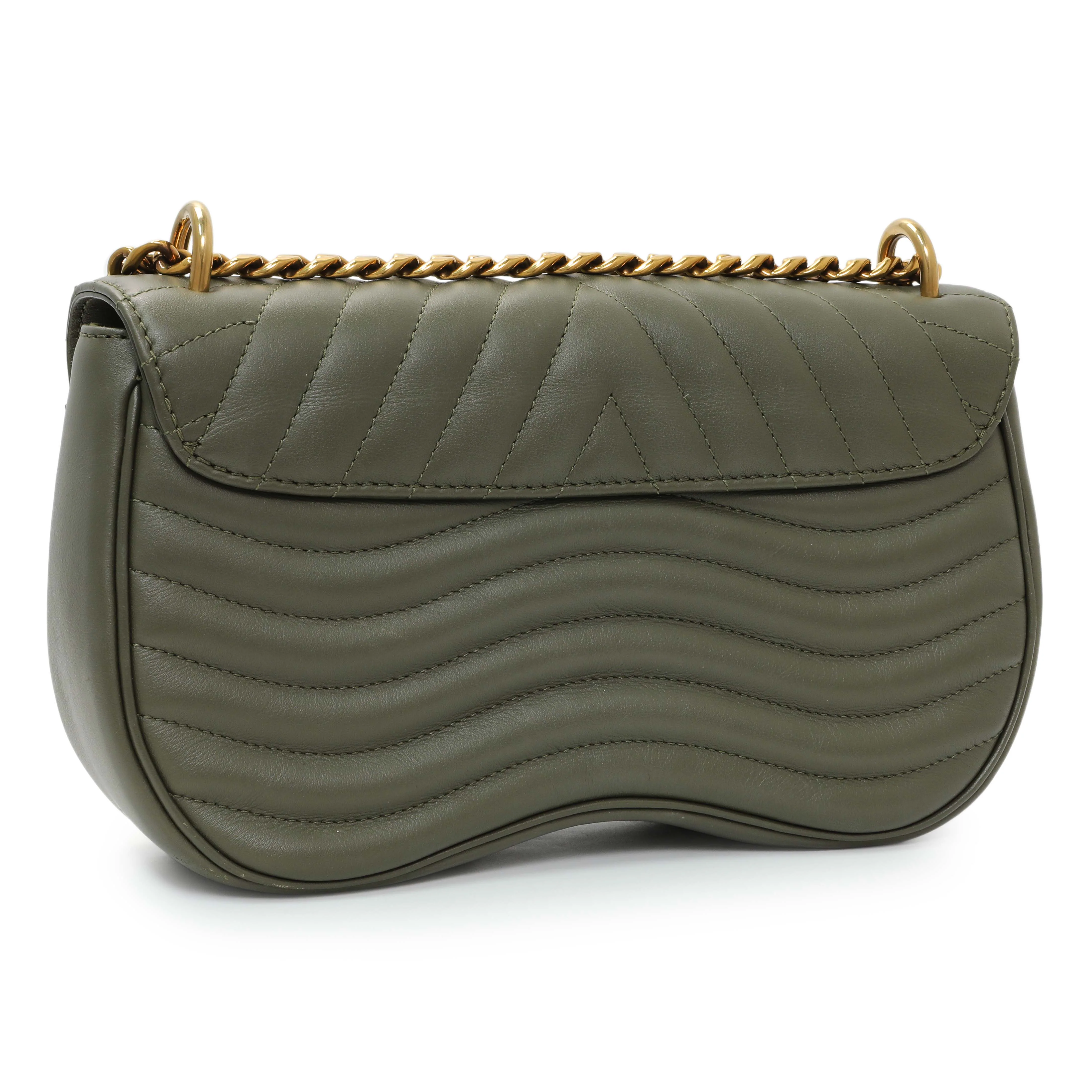 Louis Vuitton Calfskin New Wave Chain MM - Image 3