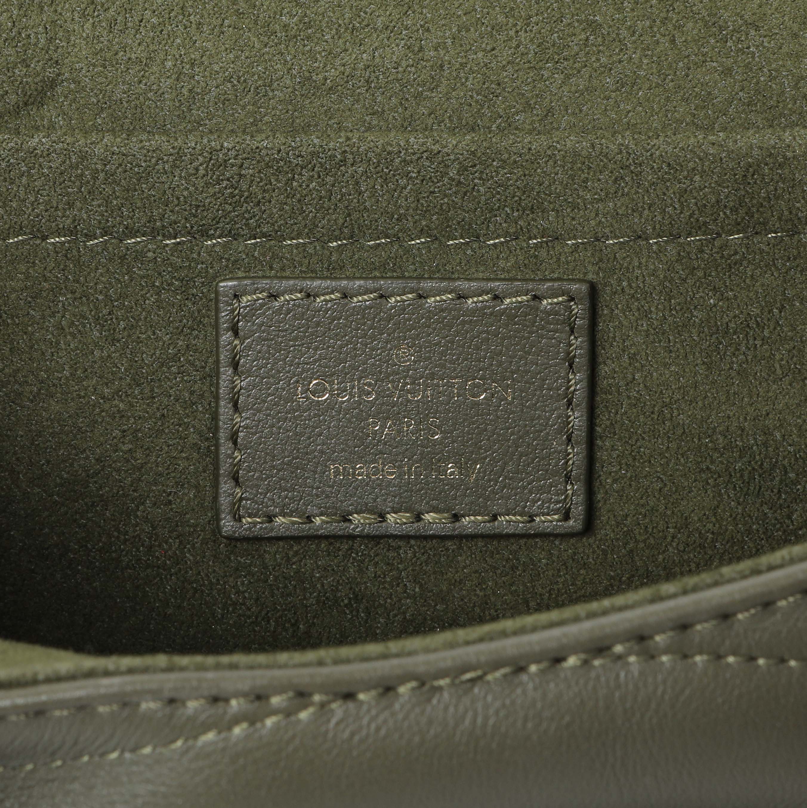 Louis Vuitton Calfskin New Wave Chain MM - Image 8