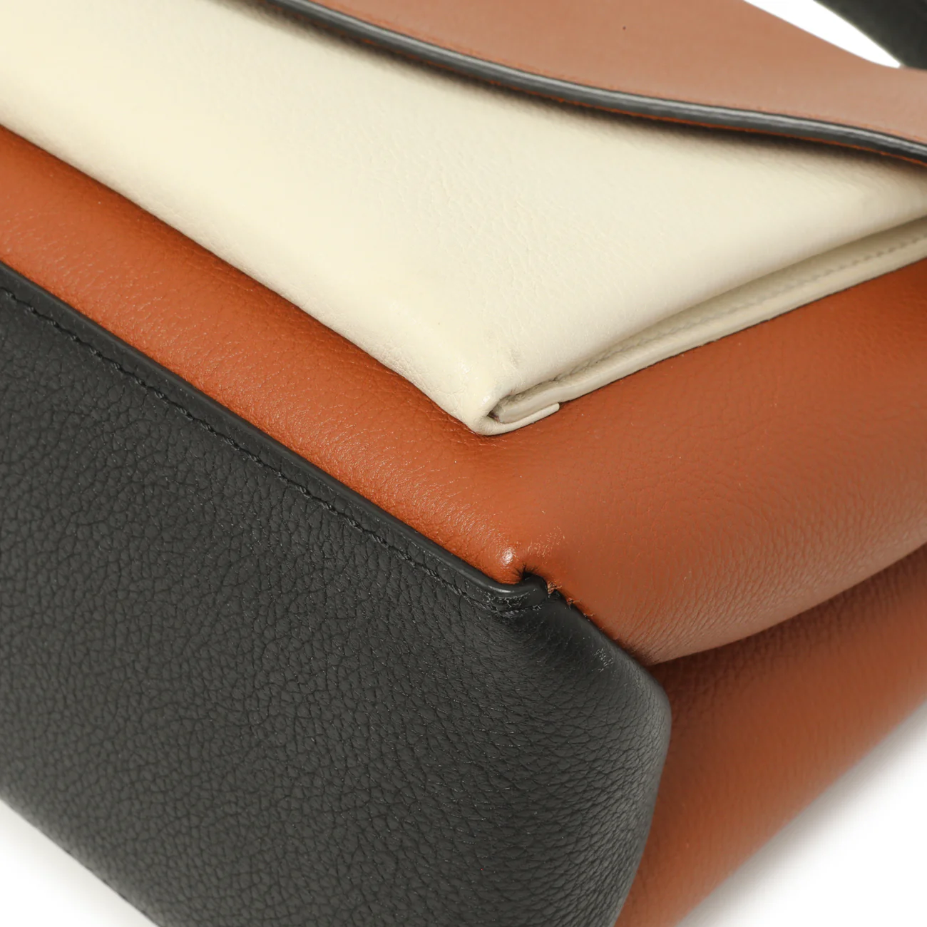 Louis Vuitton Caramel Creme Black Soft Calfskin My Lockme Top Handle - Image 5