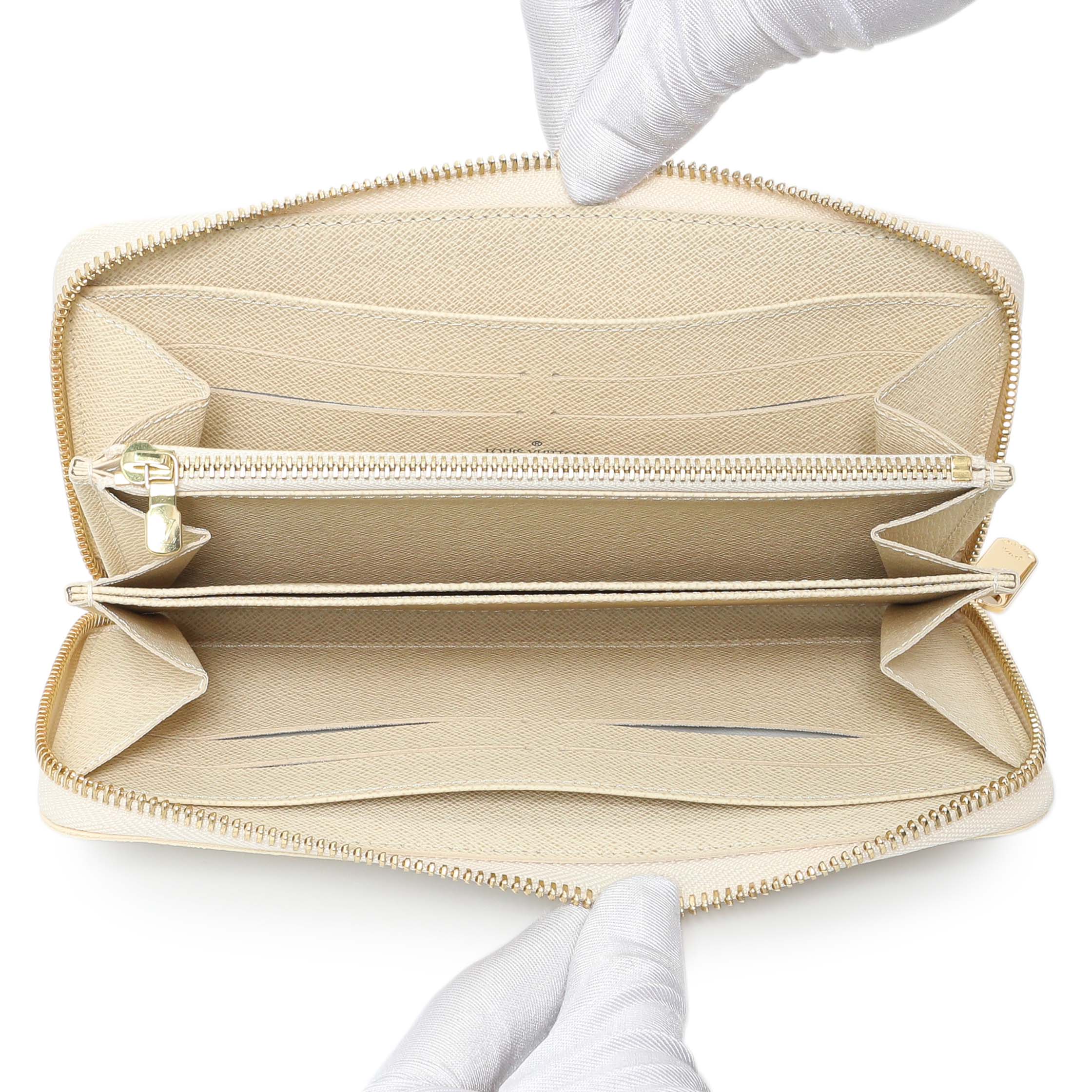 Louis Vuitton Damier Azur Zippy Wallet - Image 4