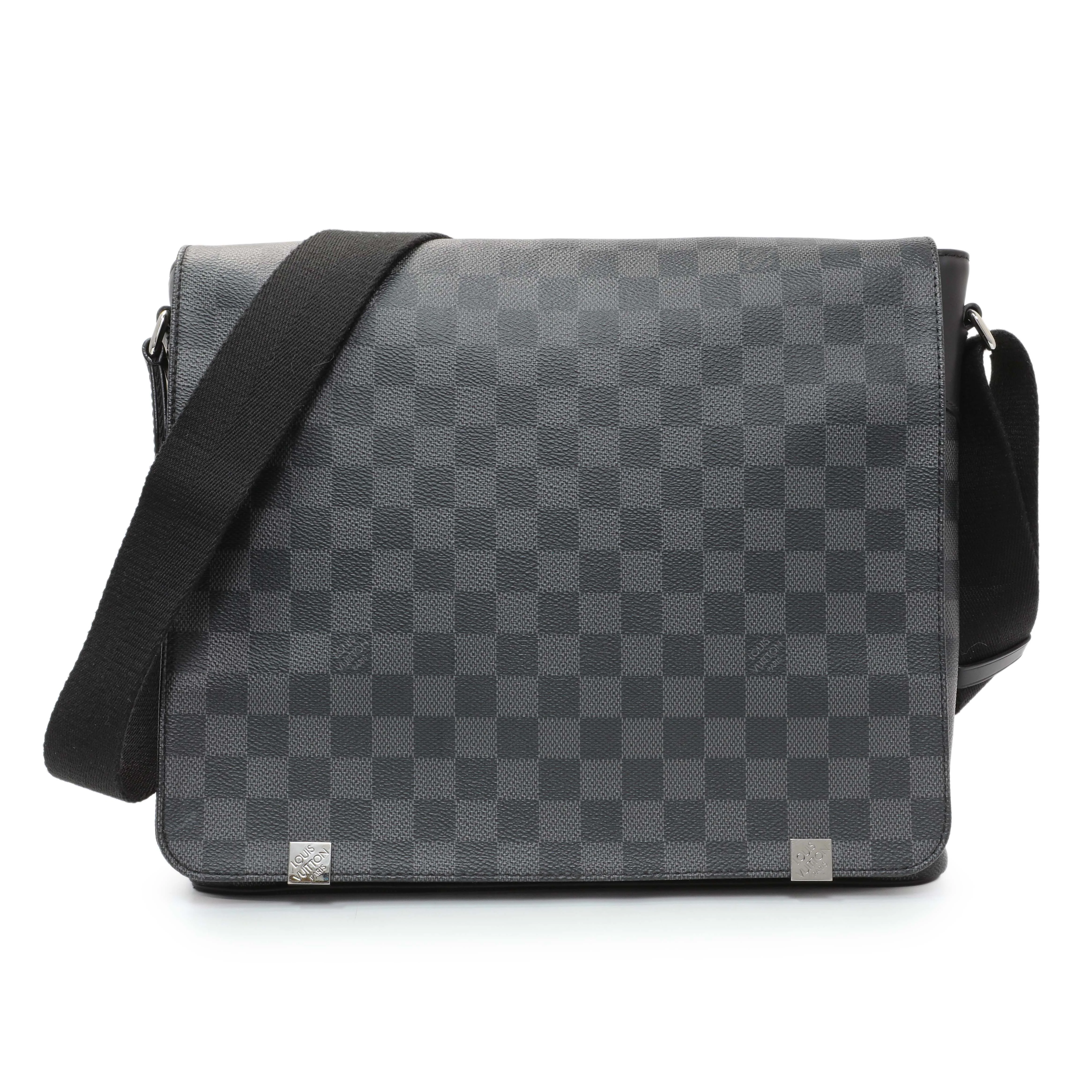 Louis Vuitton Damier Graphite District Messenger