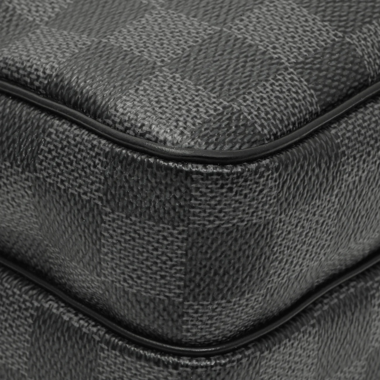 Louis Vuitton Damier Graphite Rem Bag - Image 4