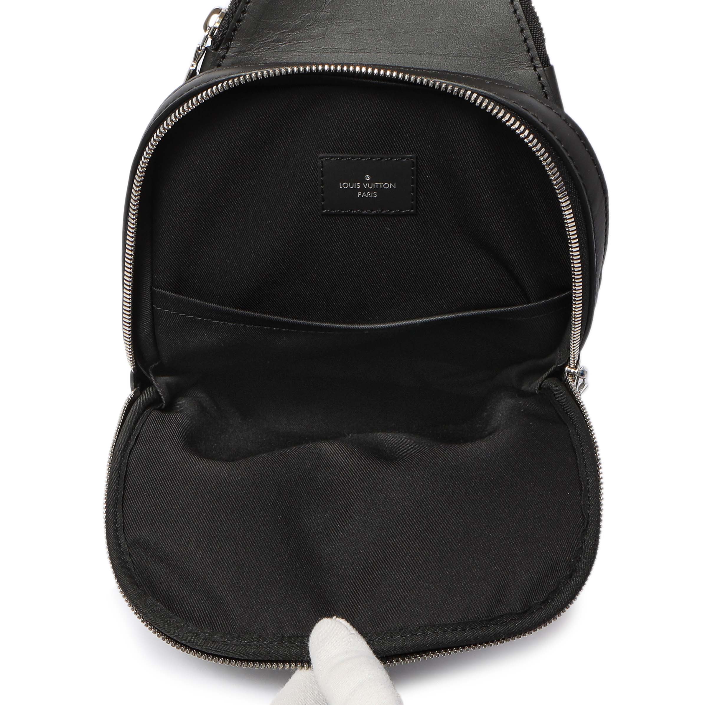 Louis Vuitton Damier Onyx Avenue Sling Bag NM - Image 4