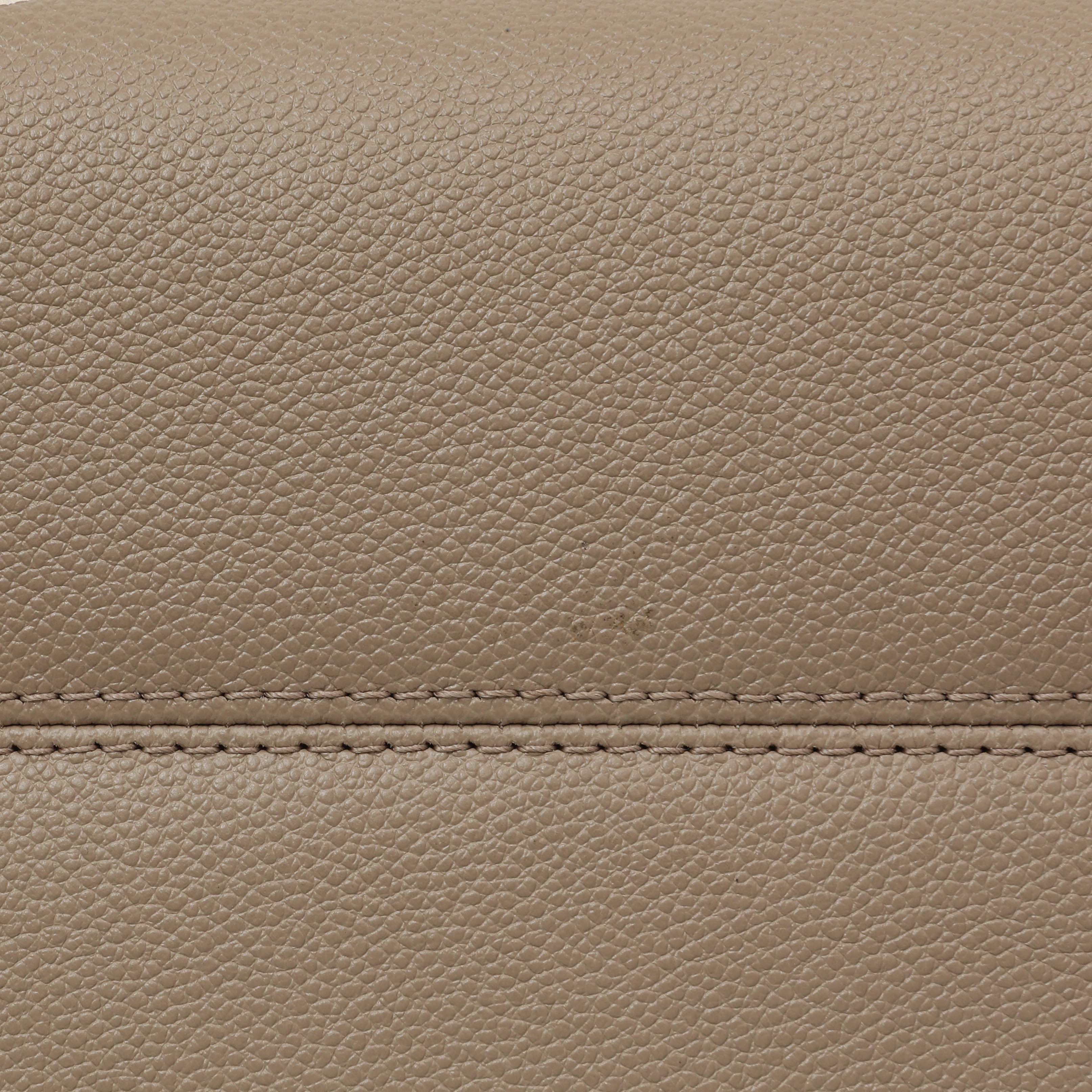 Louis Vuitton Empreinte Monogram Giant Onthego MM - Image 6