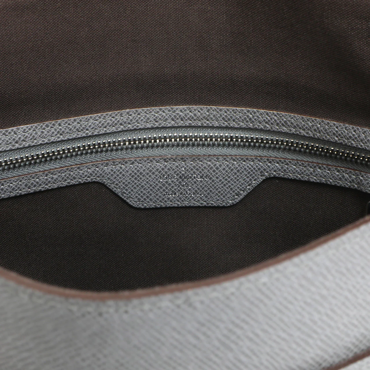 Louis  Vuitton Glacier Taiga Roman MM - Image 11